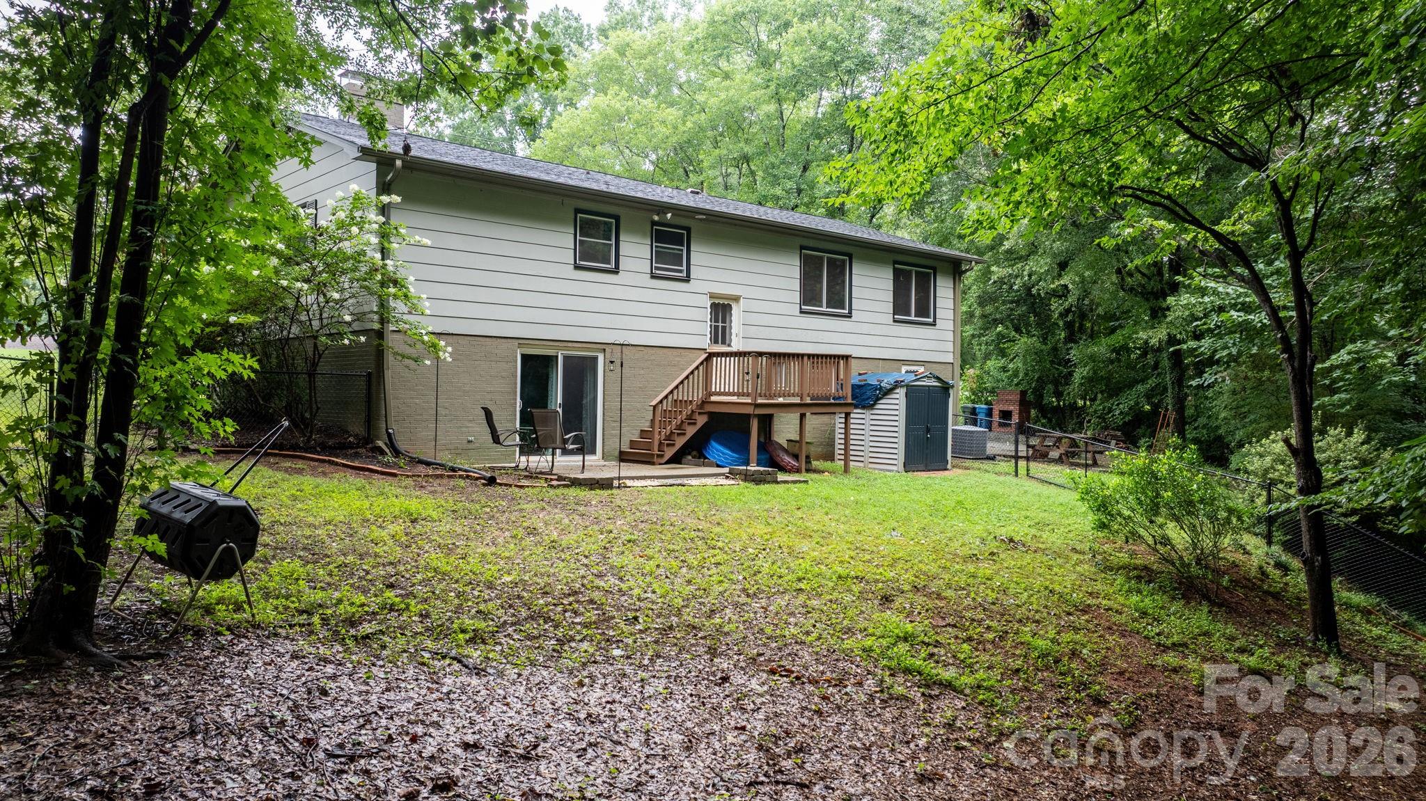 267 25th Avenue NW — Hickory