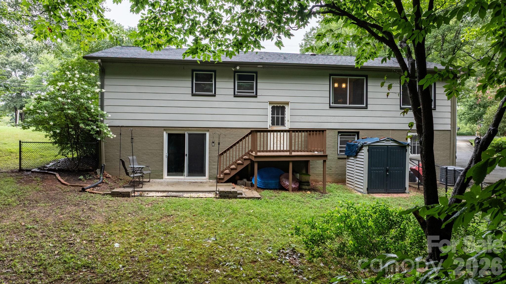 267 25th Avenue NW — Hickory