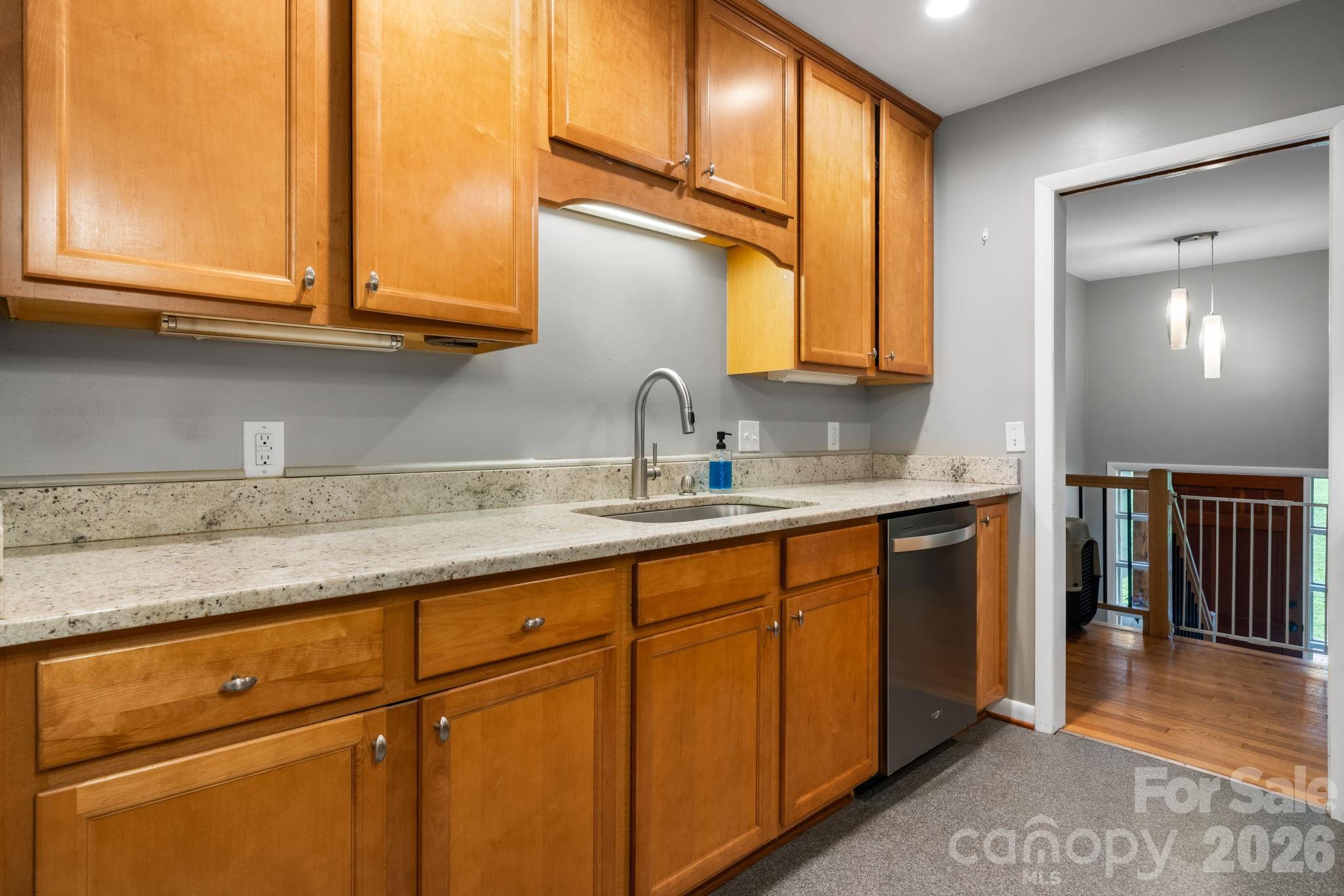 267 25th Avenue NW — Hickory