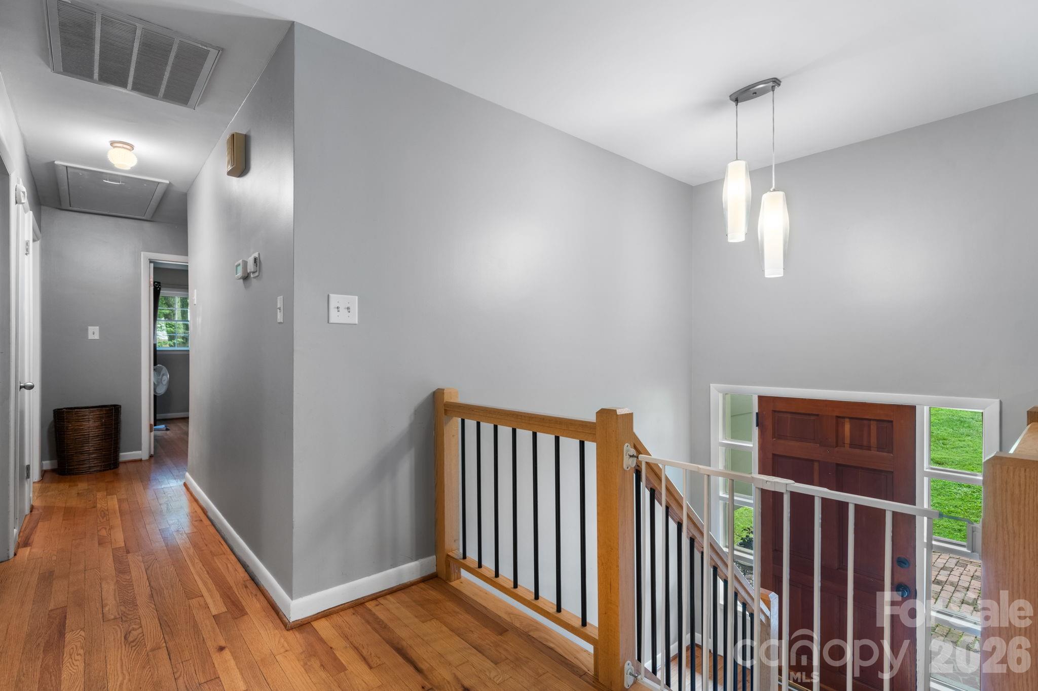 267 25th Avenue NW — Hickory