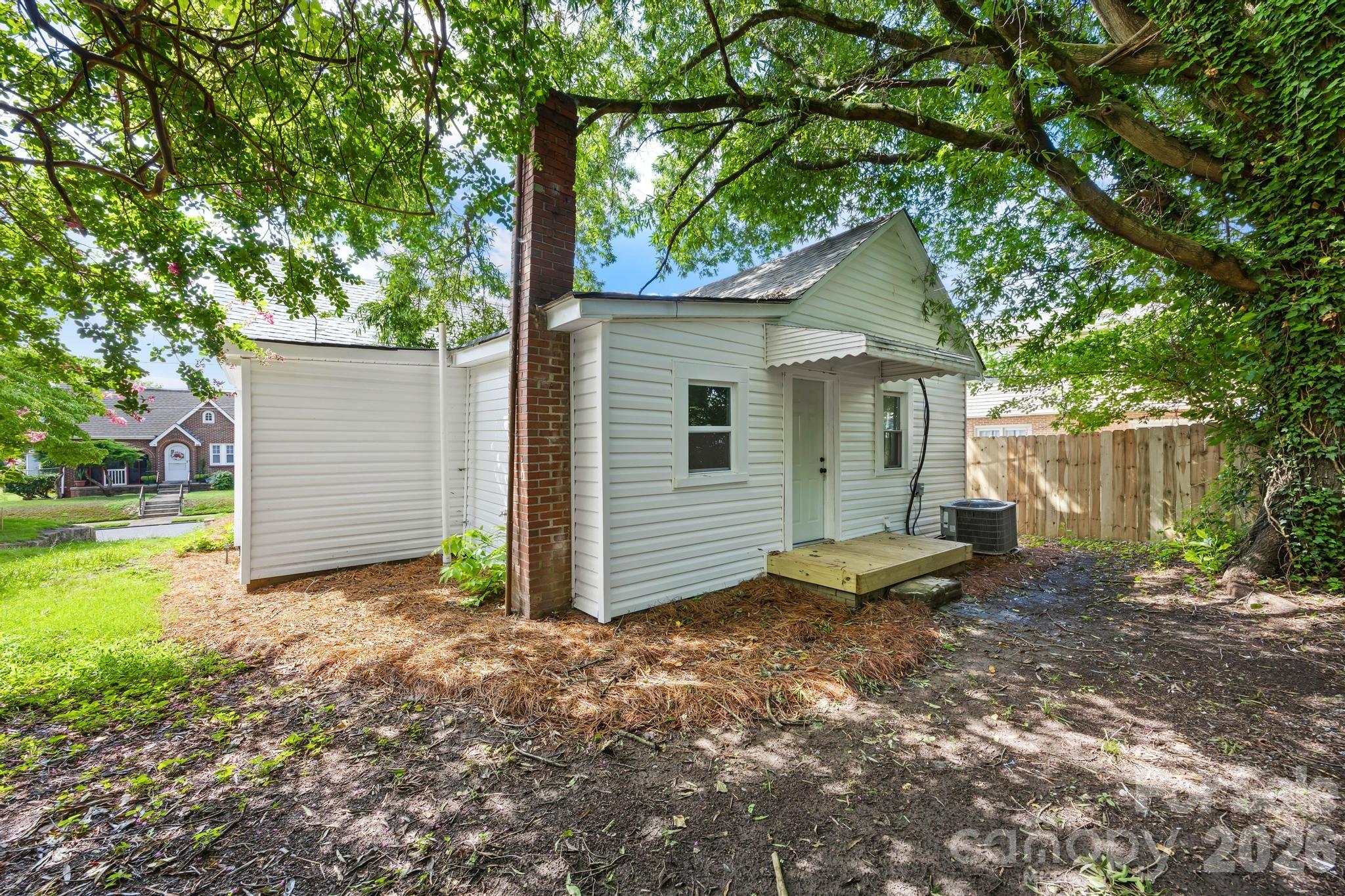 804 S Jackson Street — Salisbury