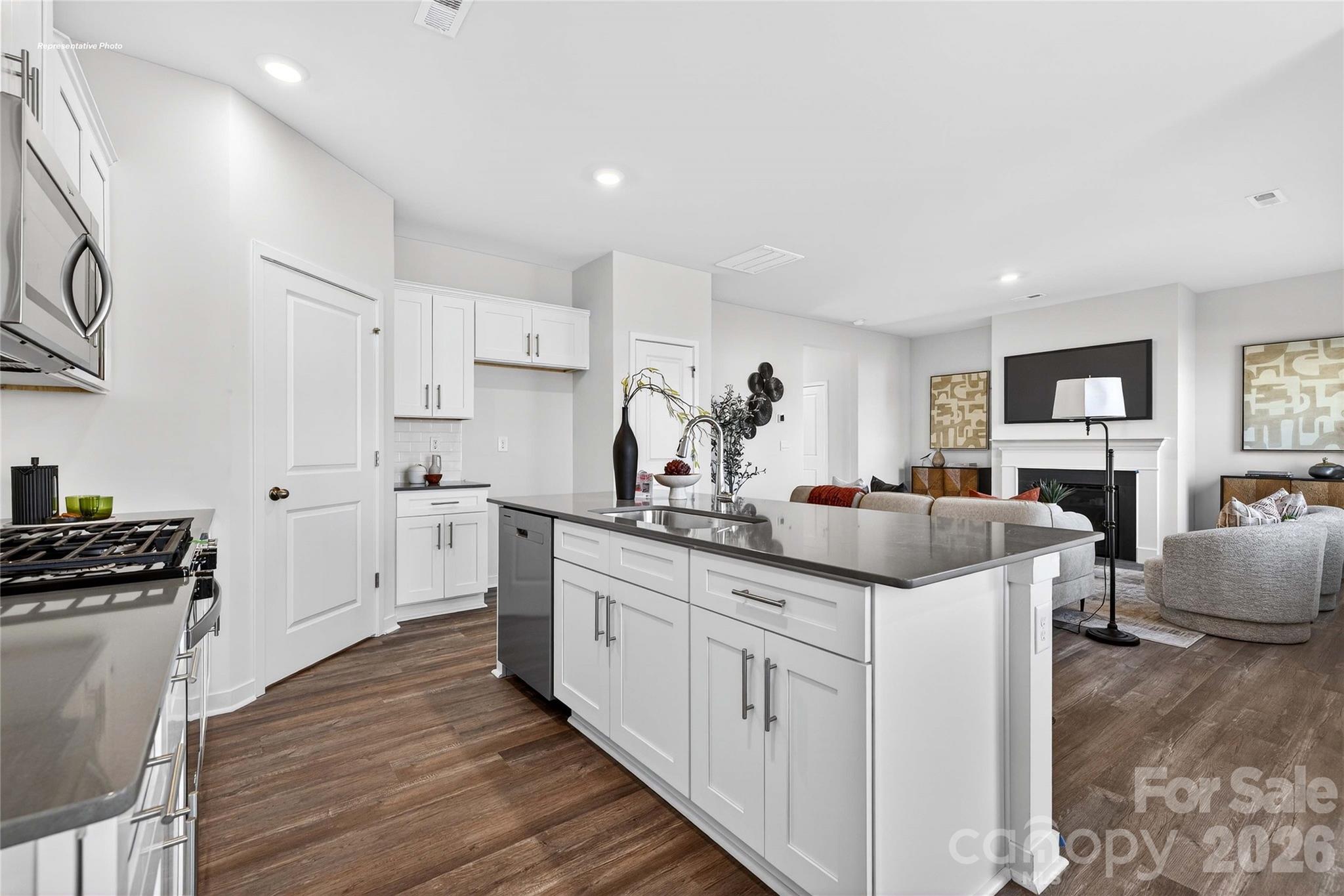 1445 7th Street Drive NE — Hickory
