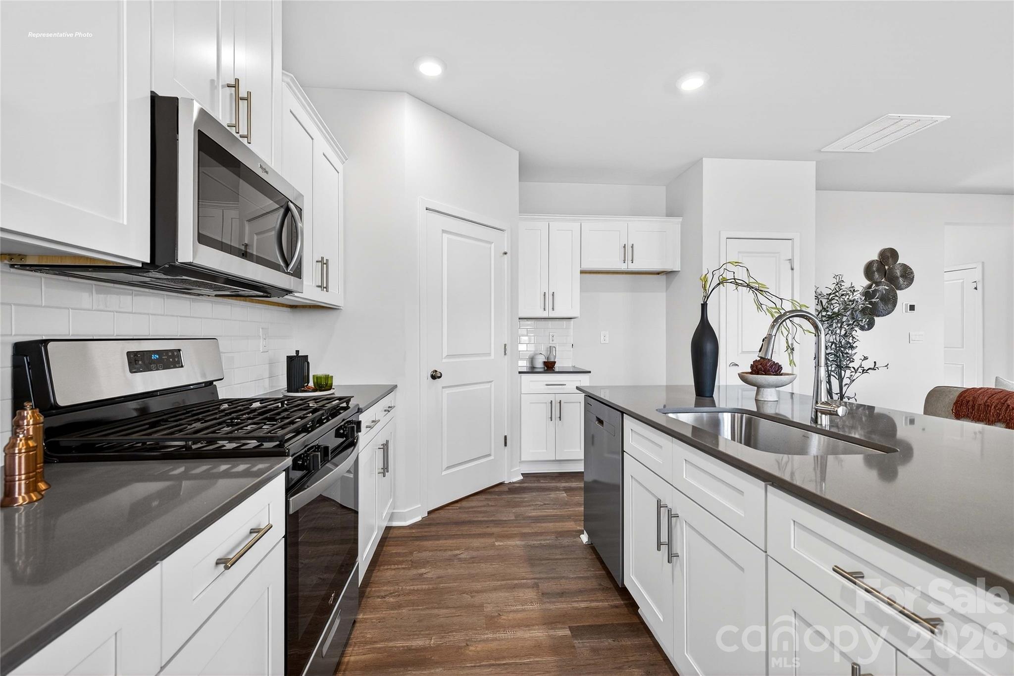 1445 7th Street Drive NE — Hickory