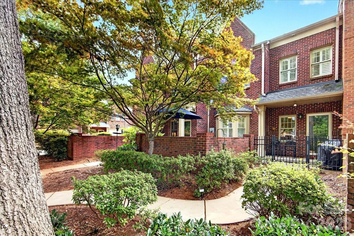 4632 Dabney Vigor Drive — Charlotte
