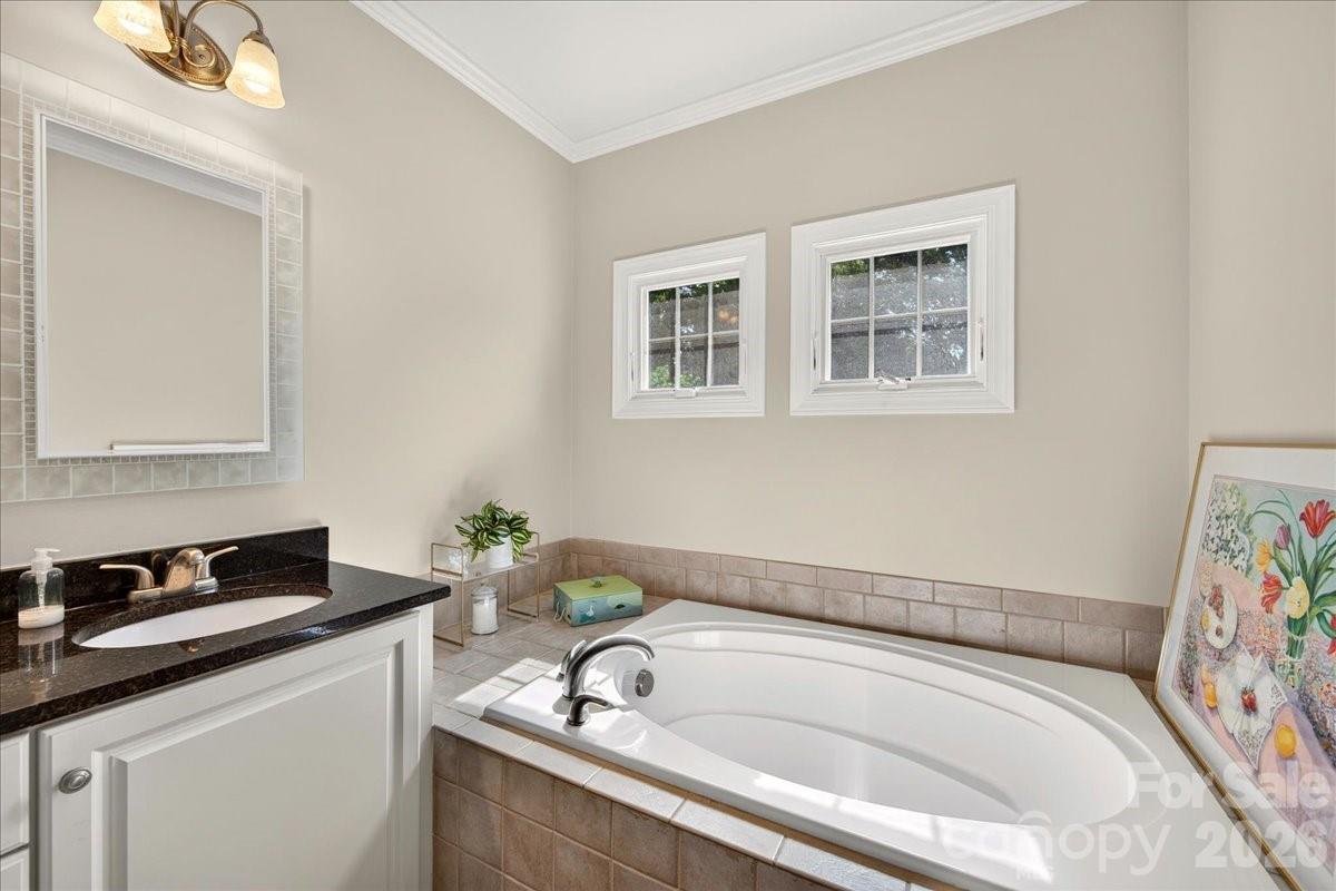 4632 Dabney Vigor Drive — Charlotte