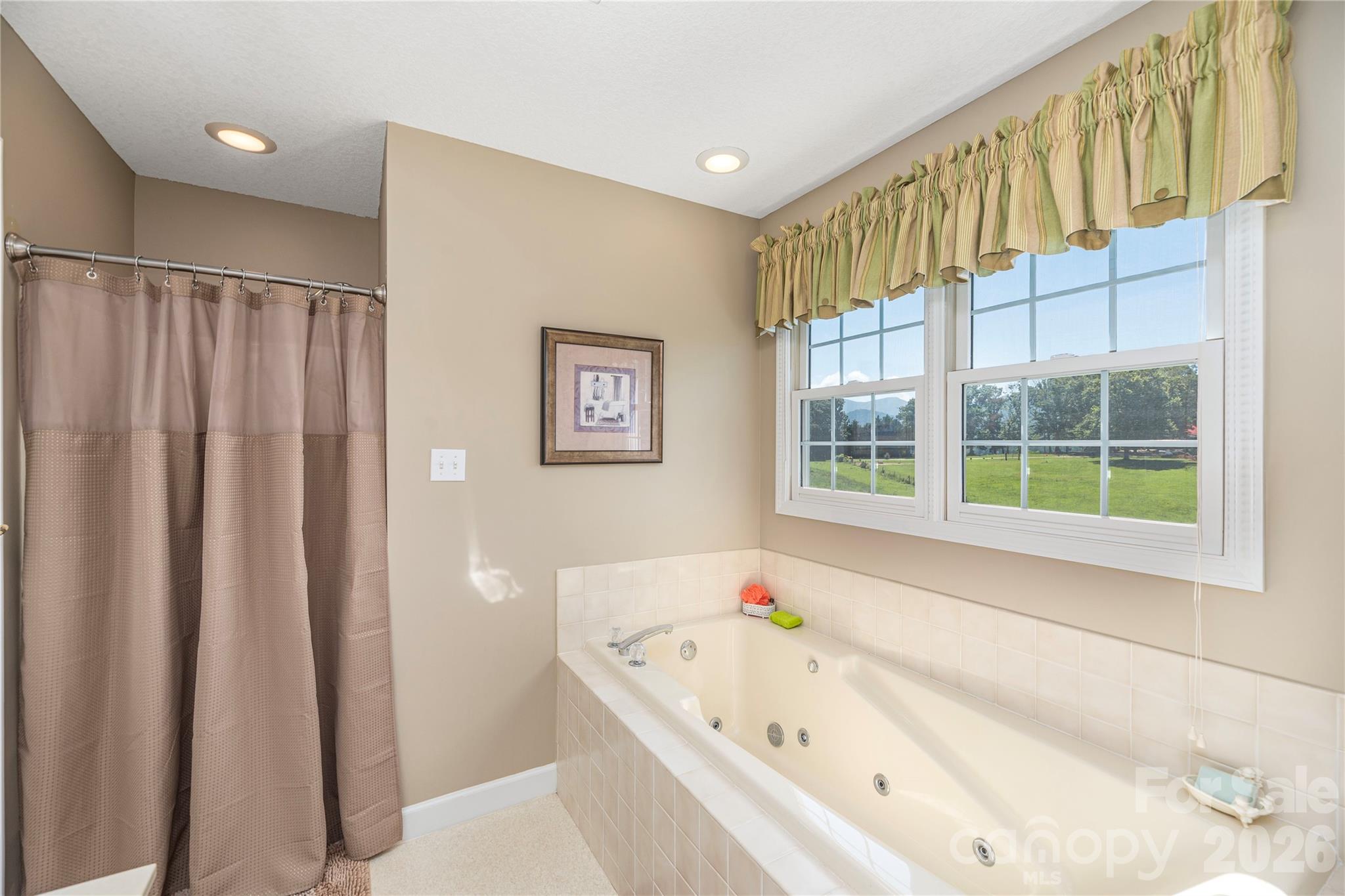 35 Forest Knoll Drive — Weaverville
