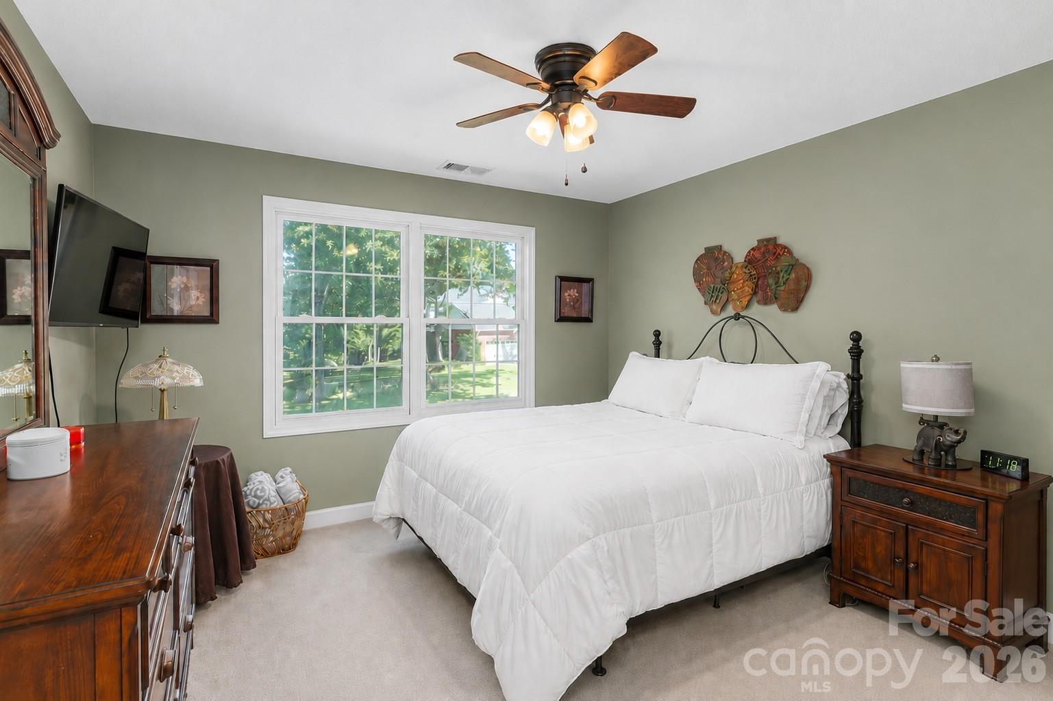 35 Forest Knoll Drive — Weaverville