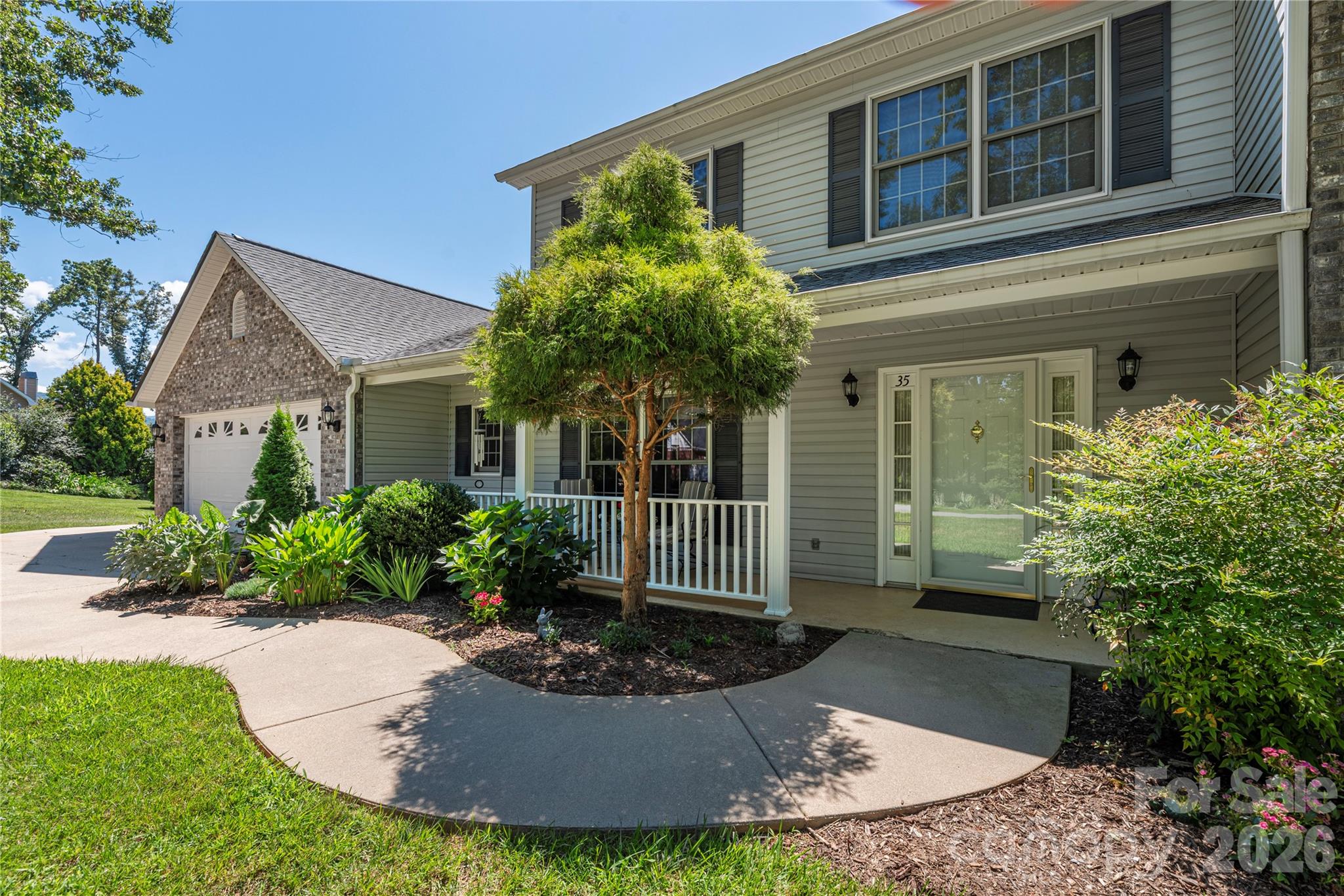 35 Forest Knoll Drive — Weaverville