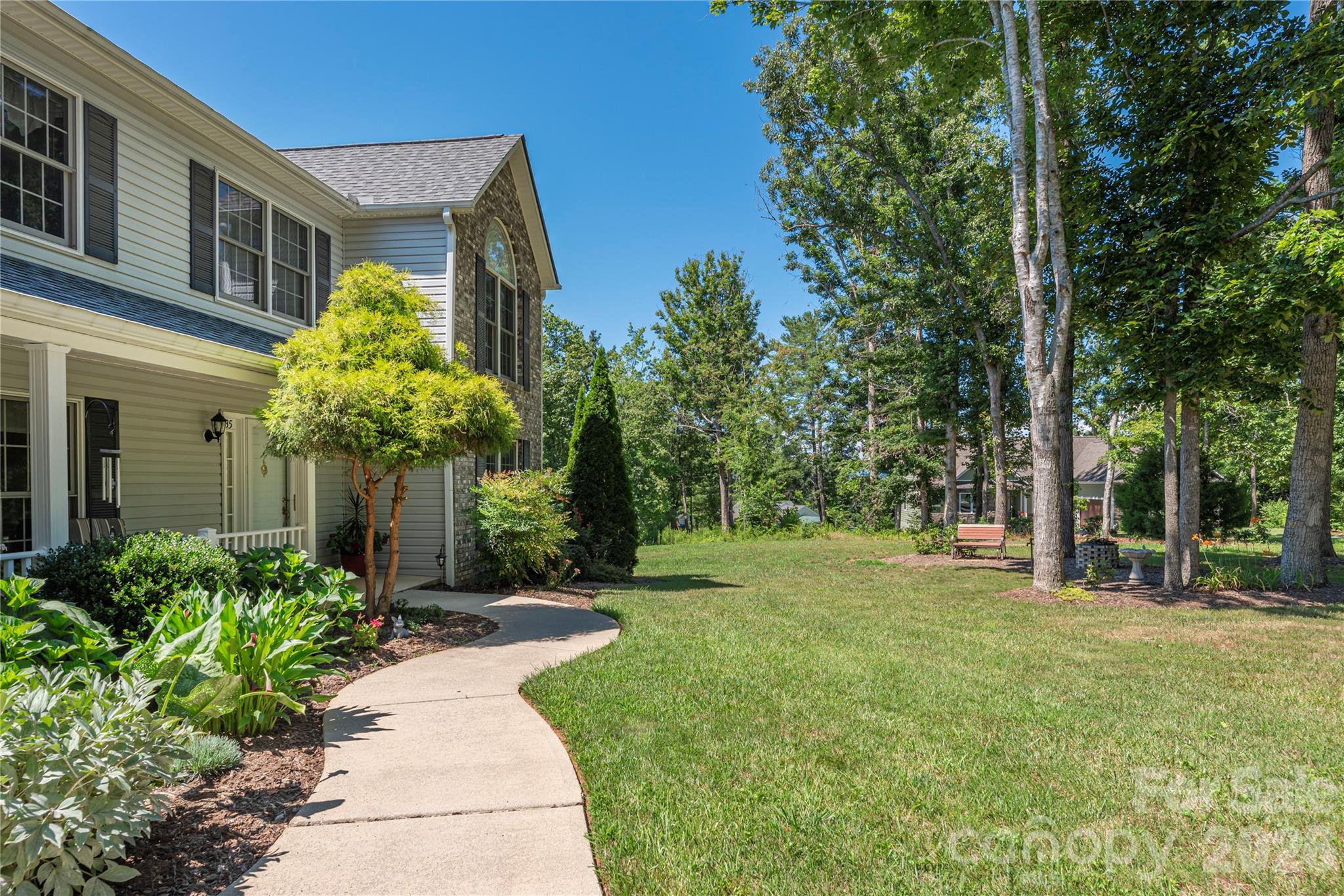 35 Forest Knoll Drive — Weaverville