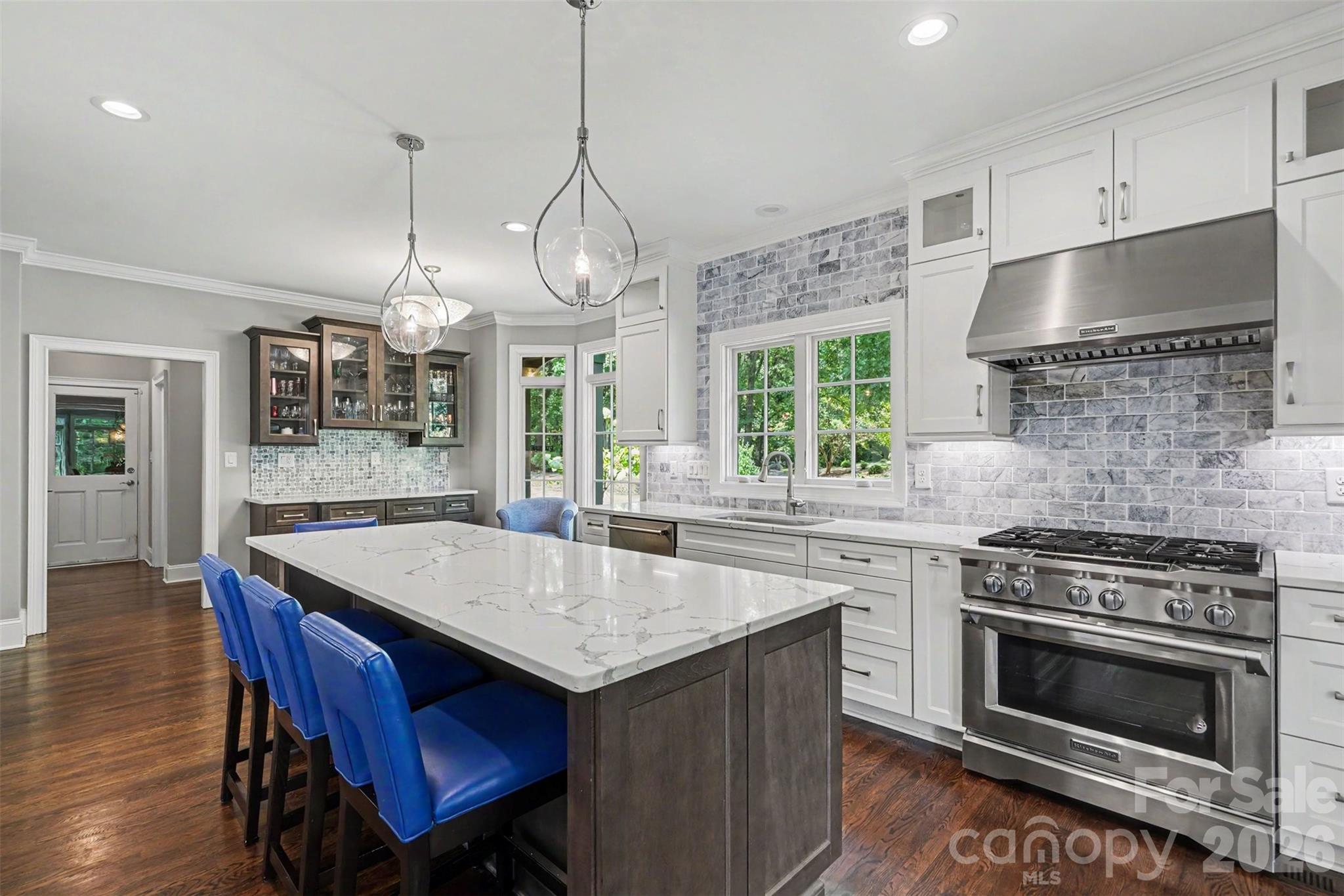 2035 Valencia Terrace — Charlotte