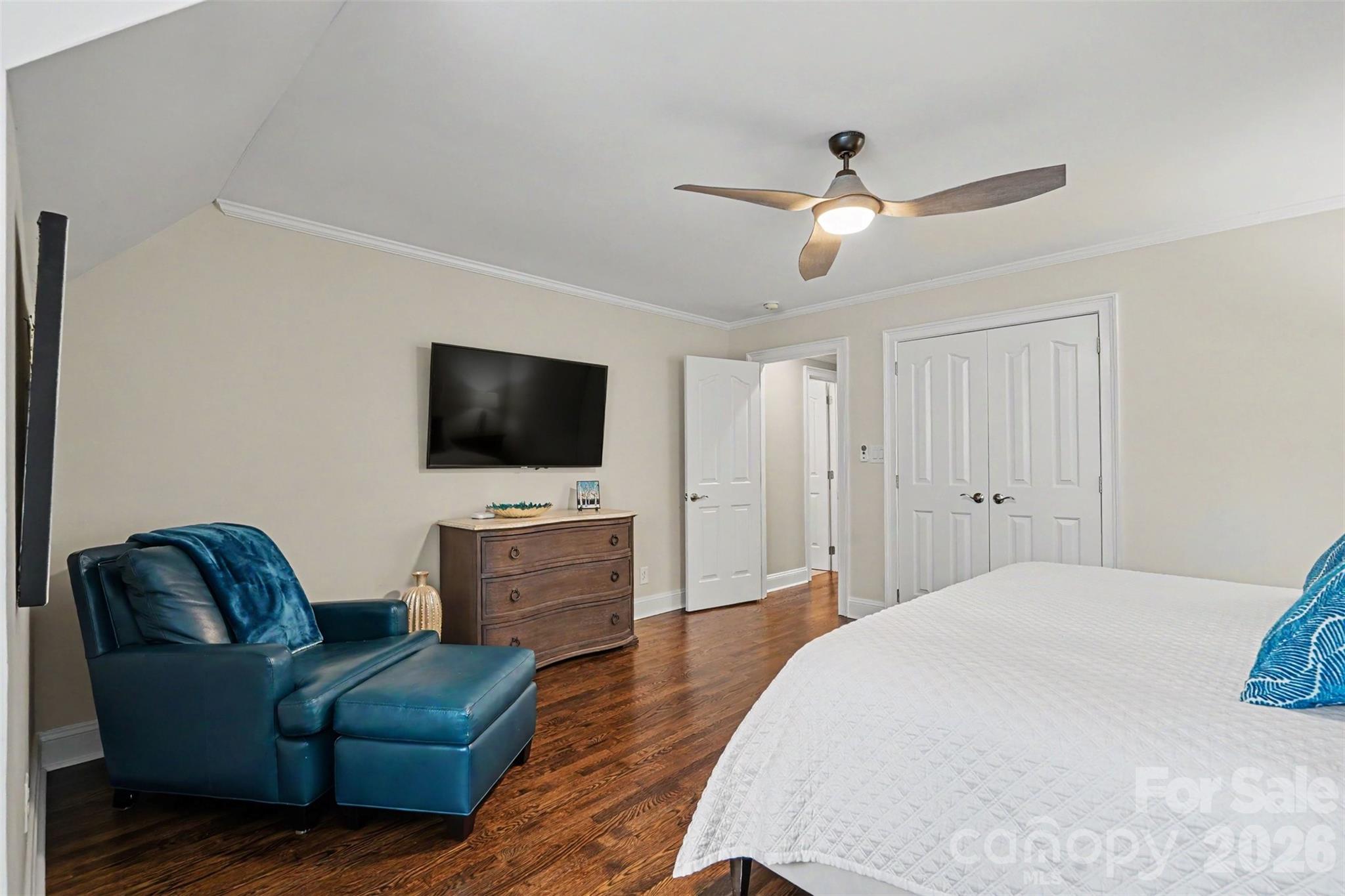 2035 Valencia Terrace — Charlotte