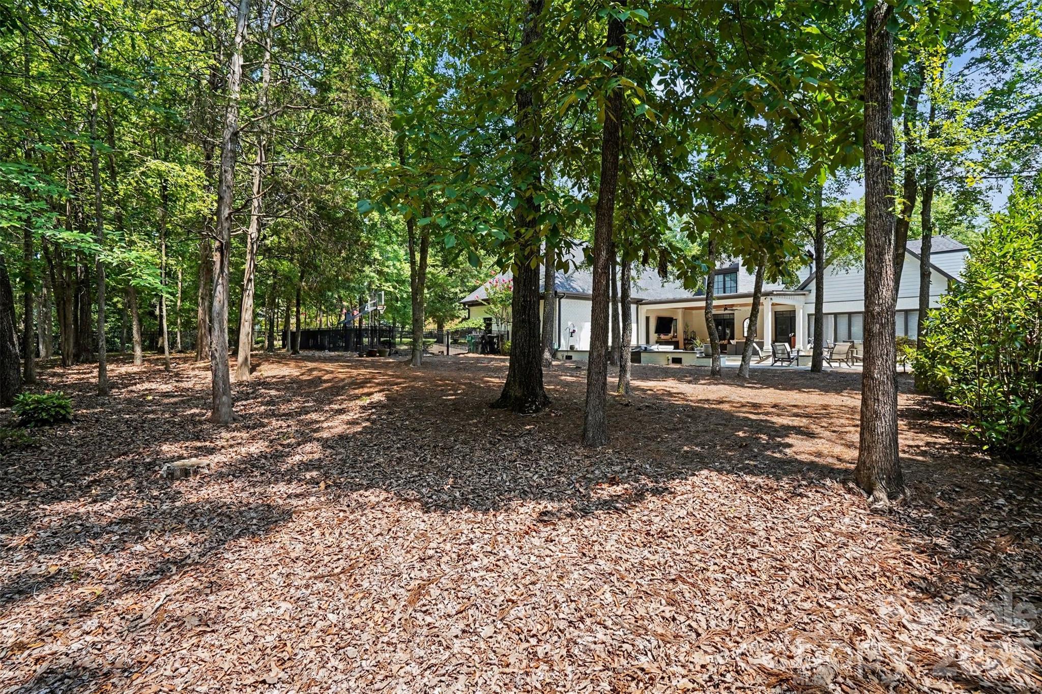 2035 Valencia Terrace — Charlotte