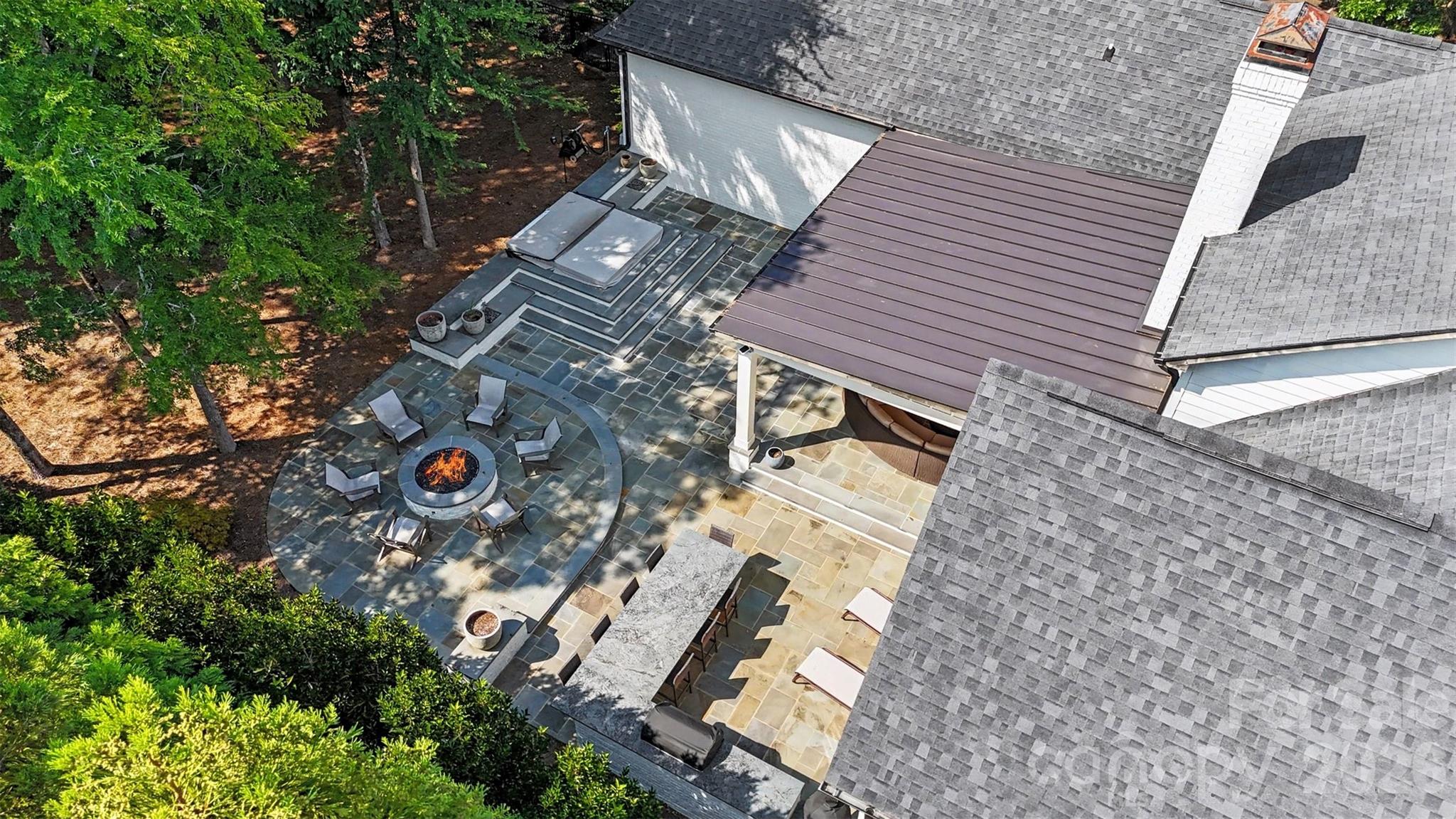 2035 Valencia Terrace — Charlotte