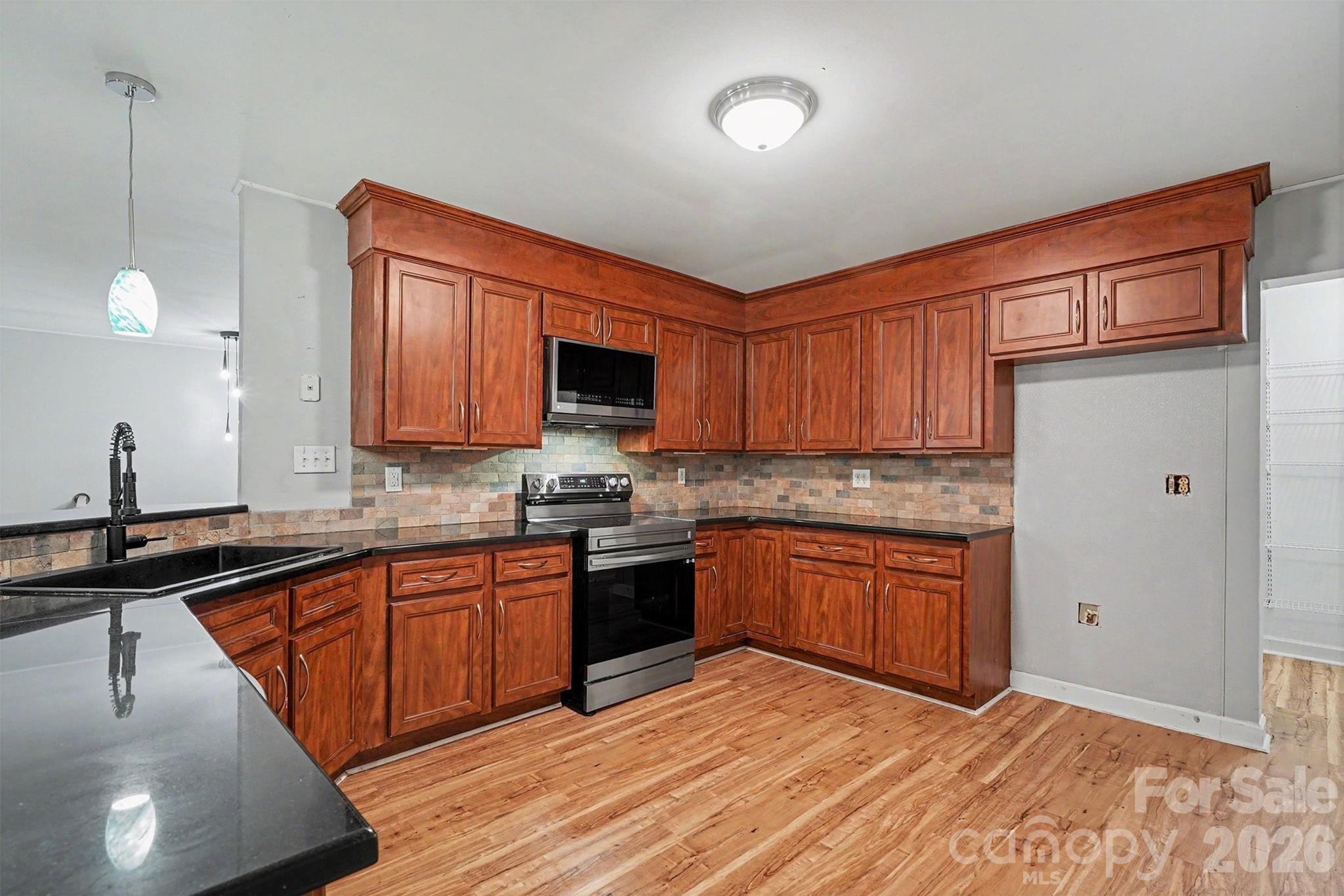 502 Cedarwood Drive — Monroe