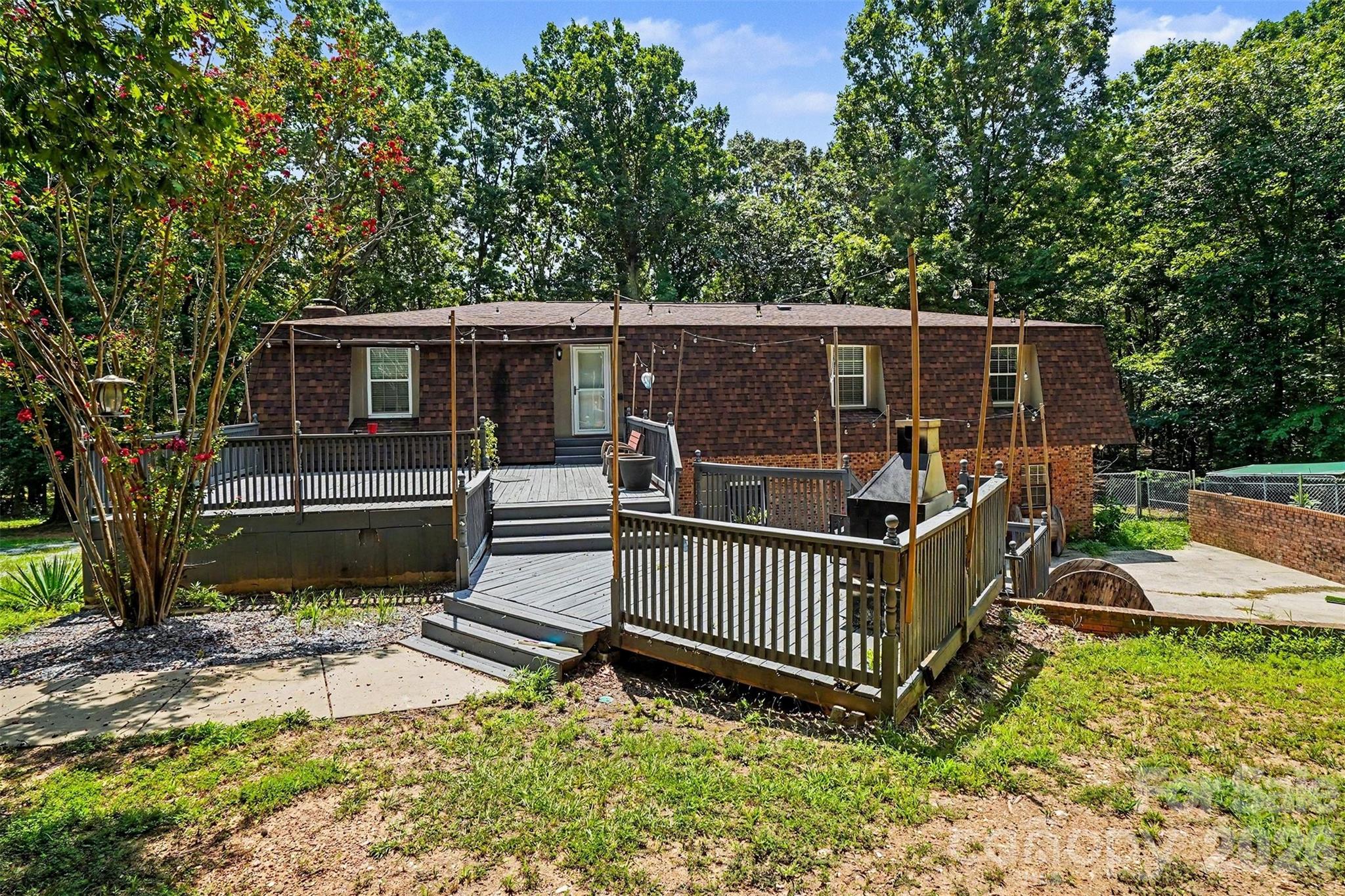 502 Cedarwood Drive — Monroe