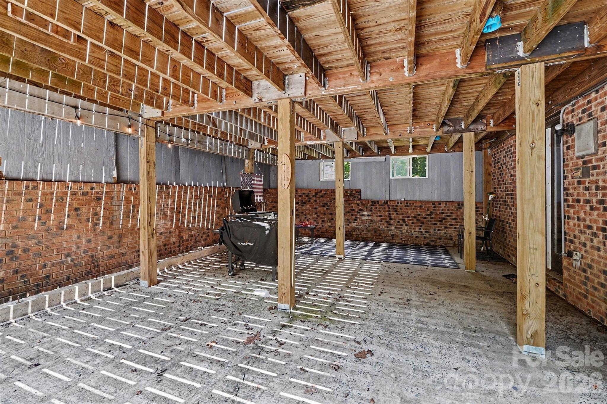 502 Cedarwood Drive — Monroe