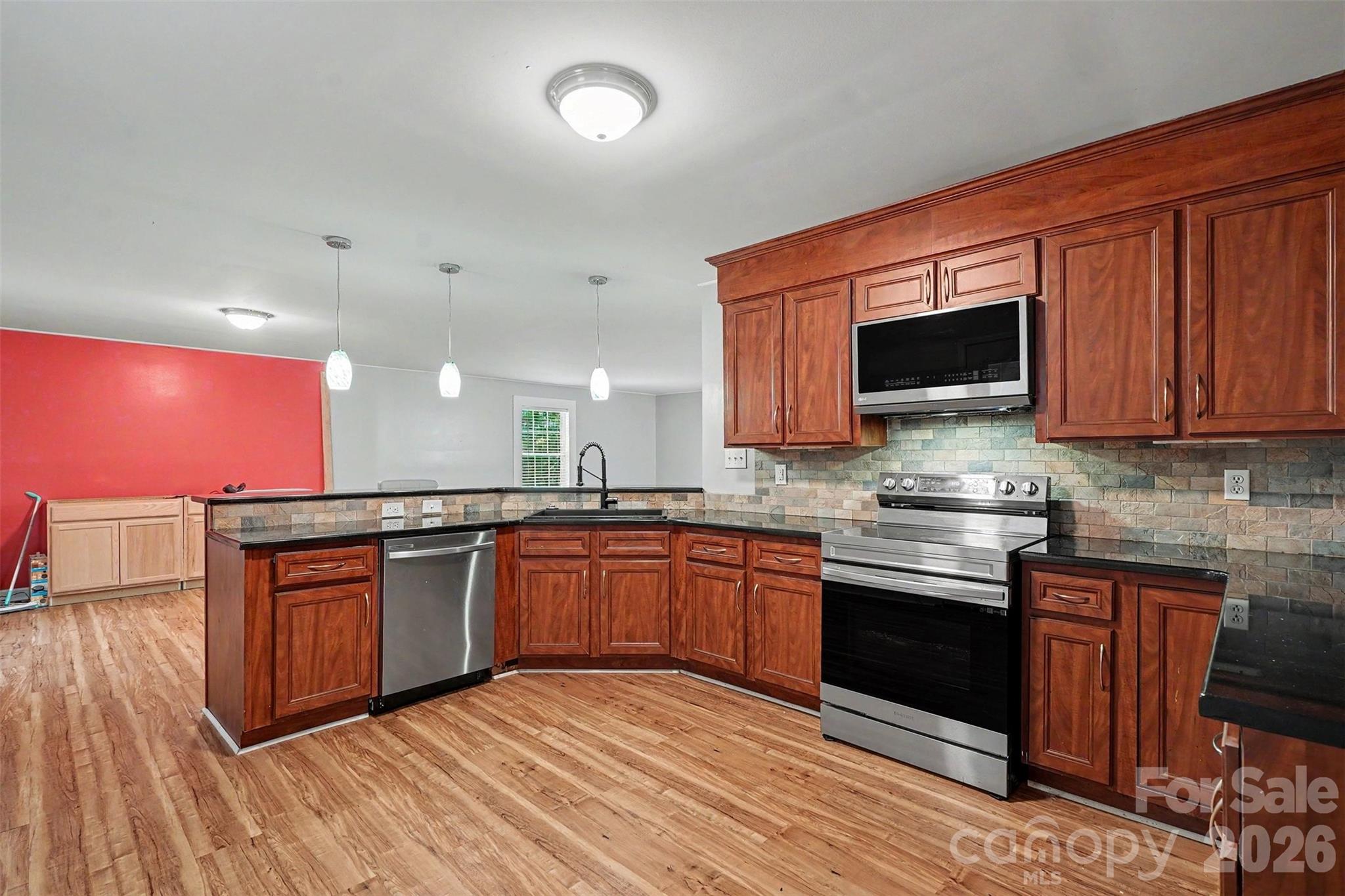 502 Cedarwood Drive — Monroe