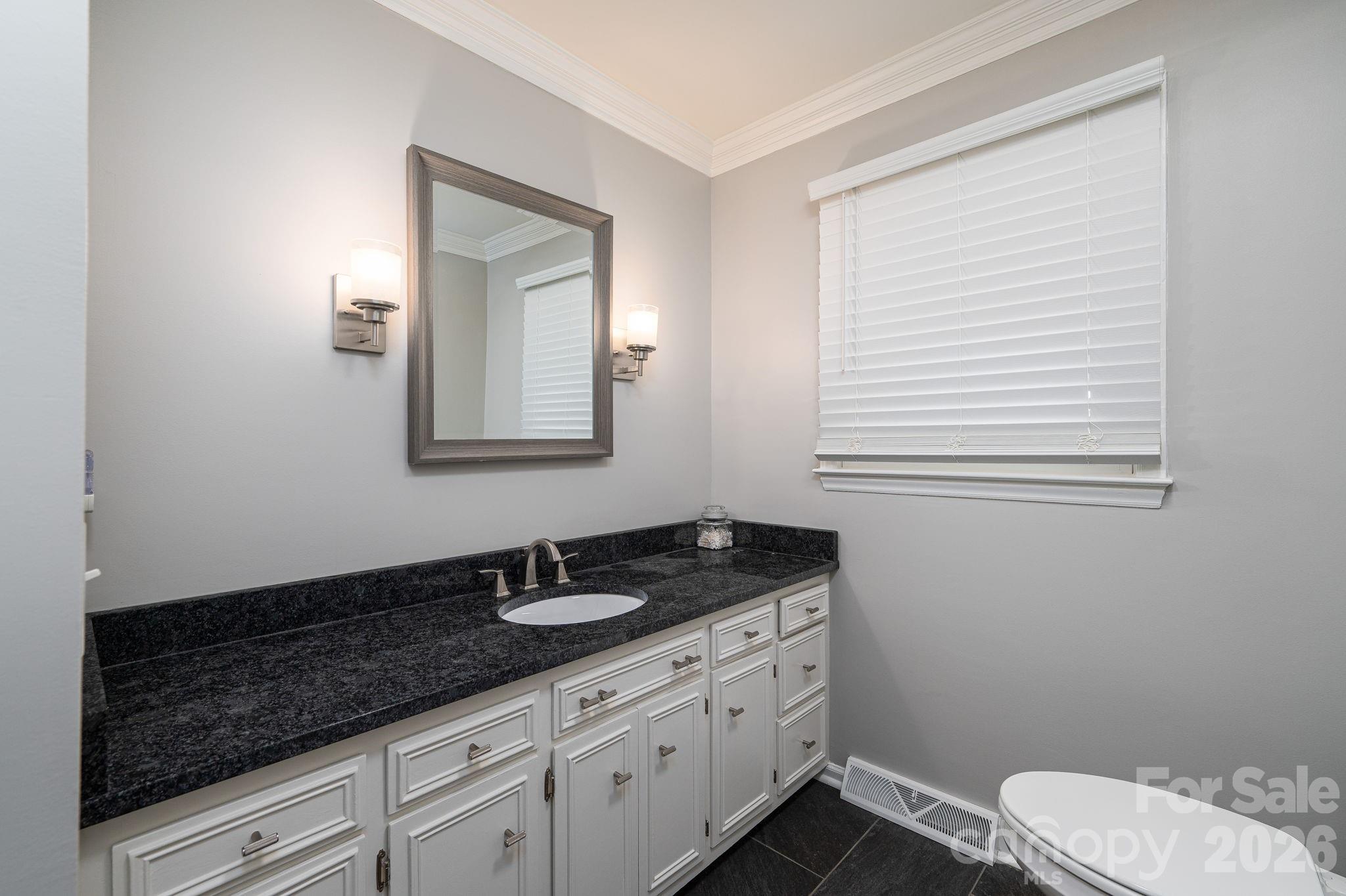 389 Caprice Circle — Lincolnton