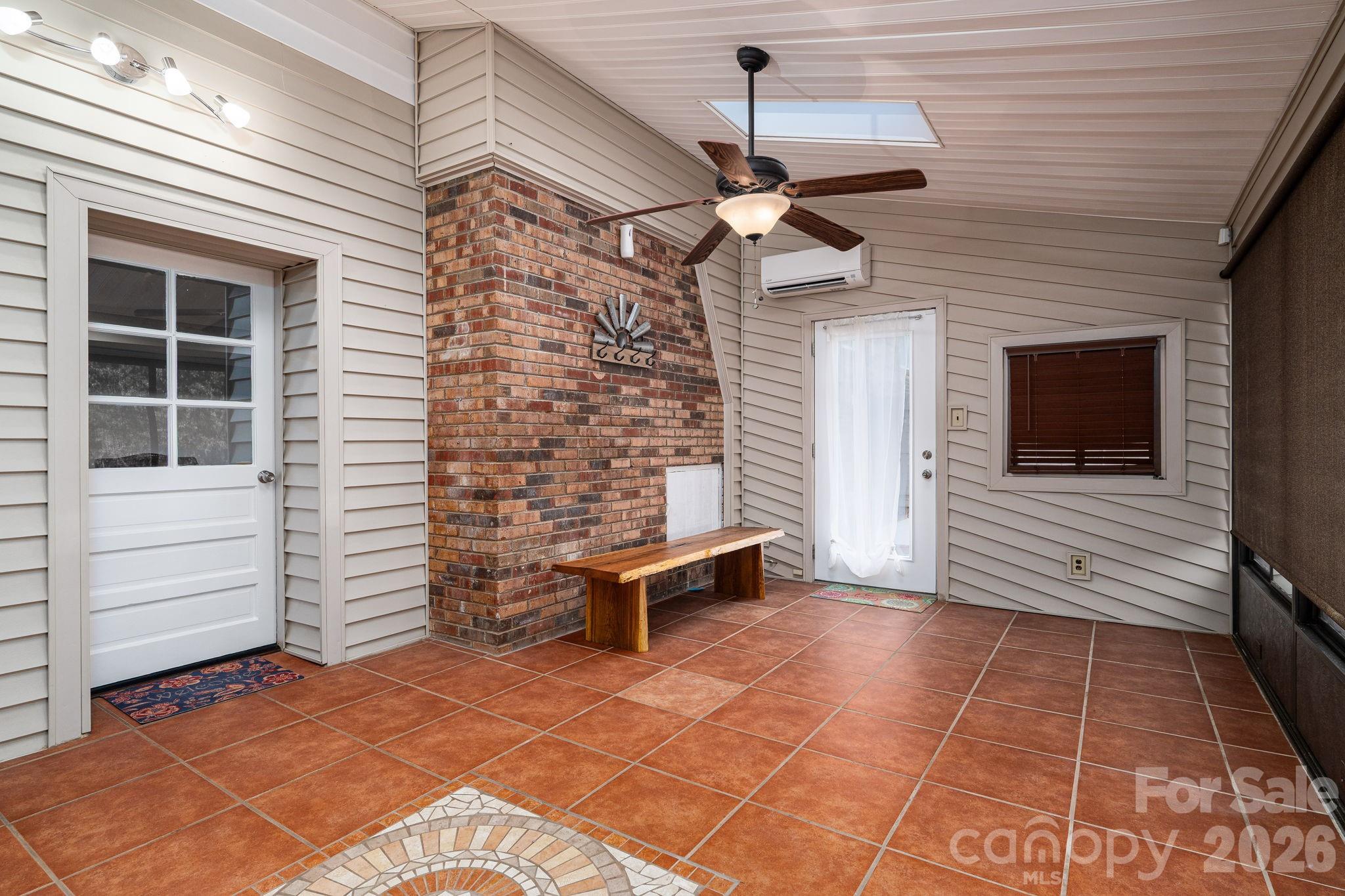 389 Caprice Circle — Lincolnton