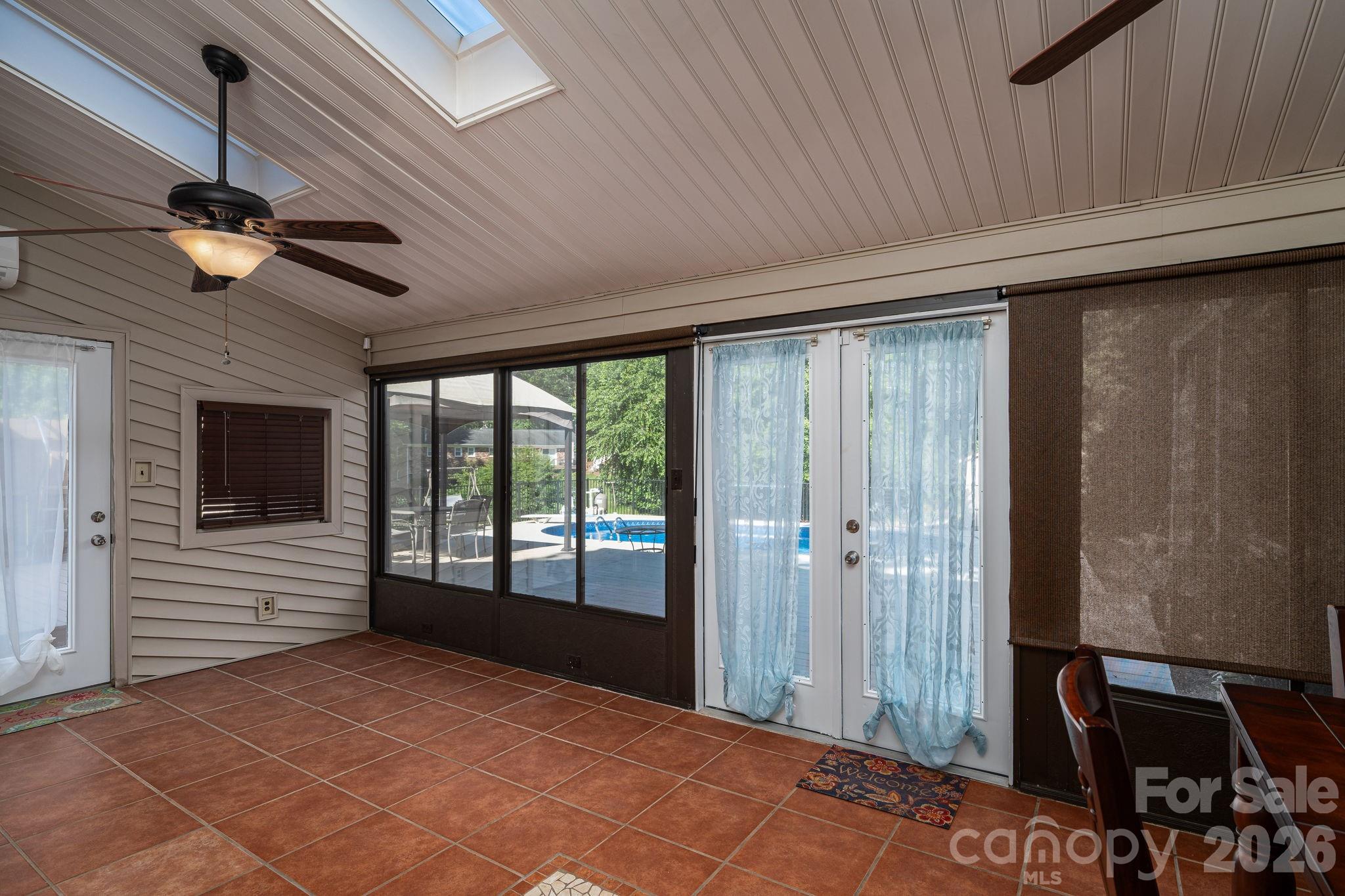 389 Caprice Circle — Lincolnton