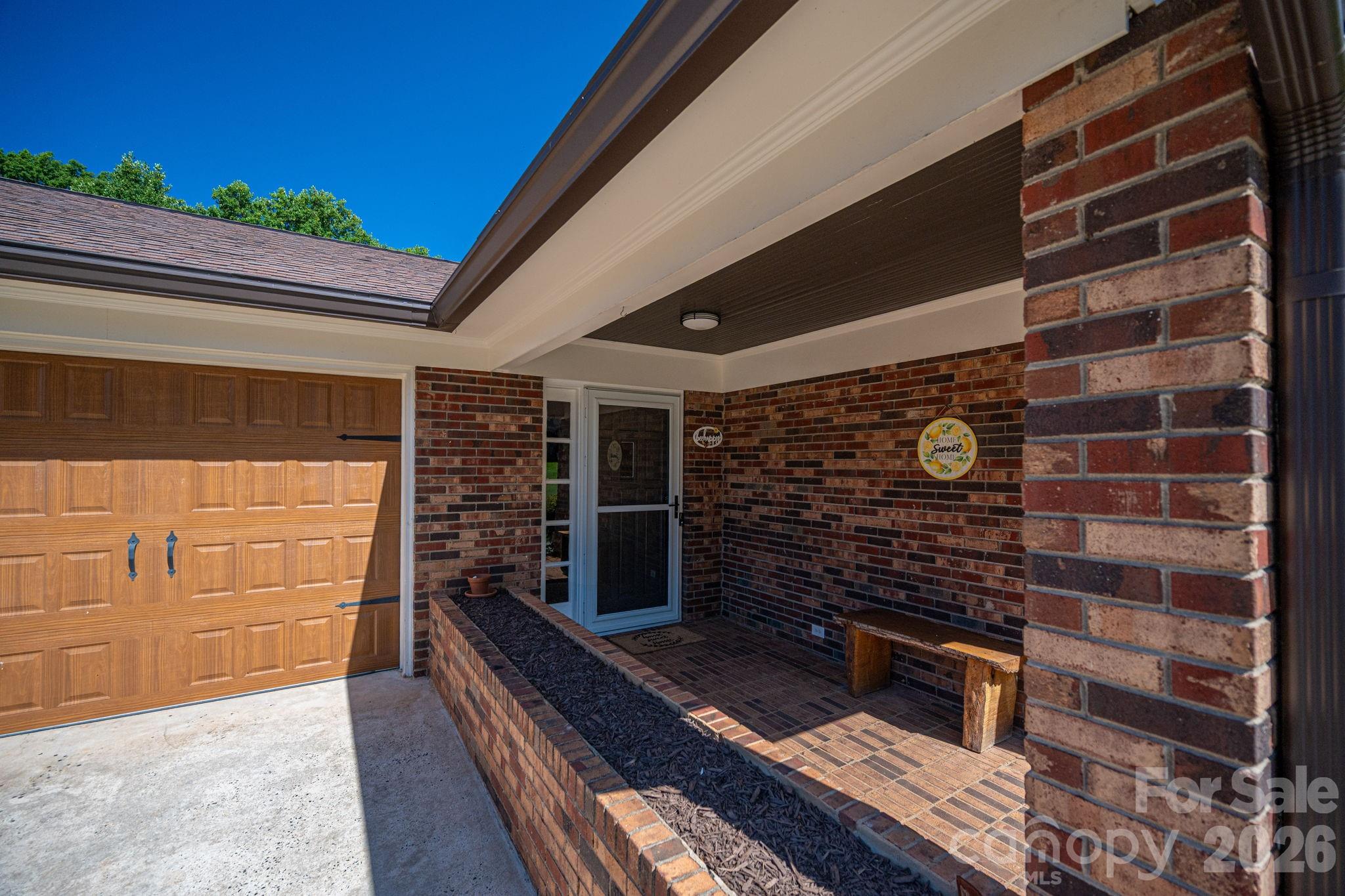 389 Caprice Circle — Lincolnton