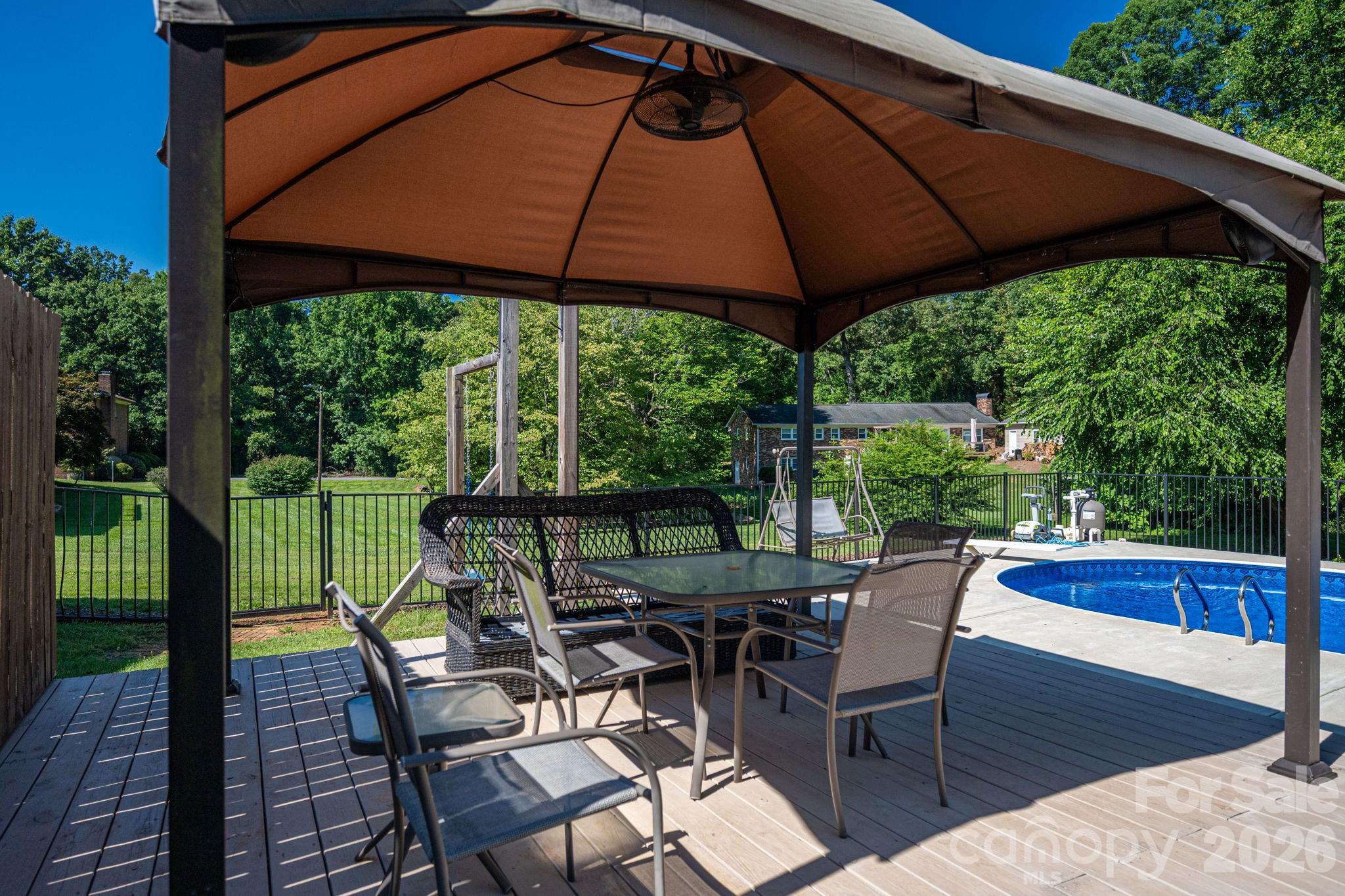 389 Caprice Circle — Lincolnton