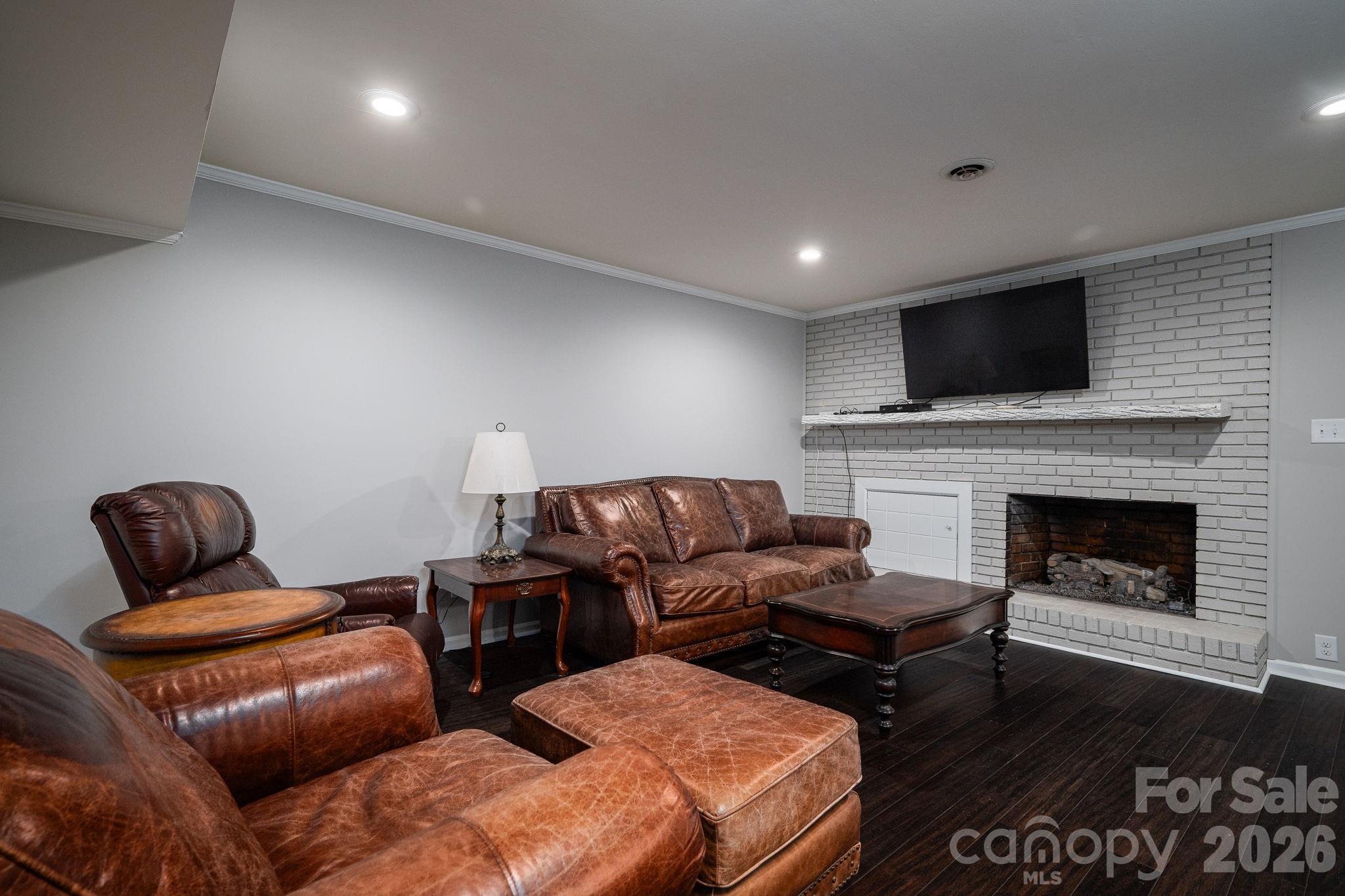 389 Caprice Circle — Lincolnton
