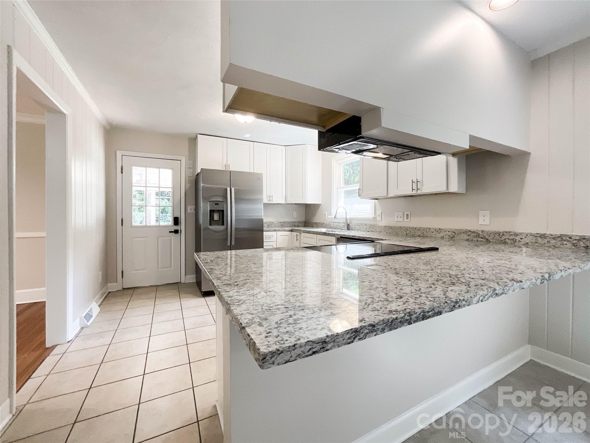 6728 Lakeside Drive — Charlotte