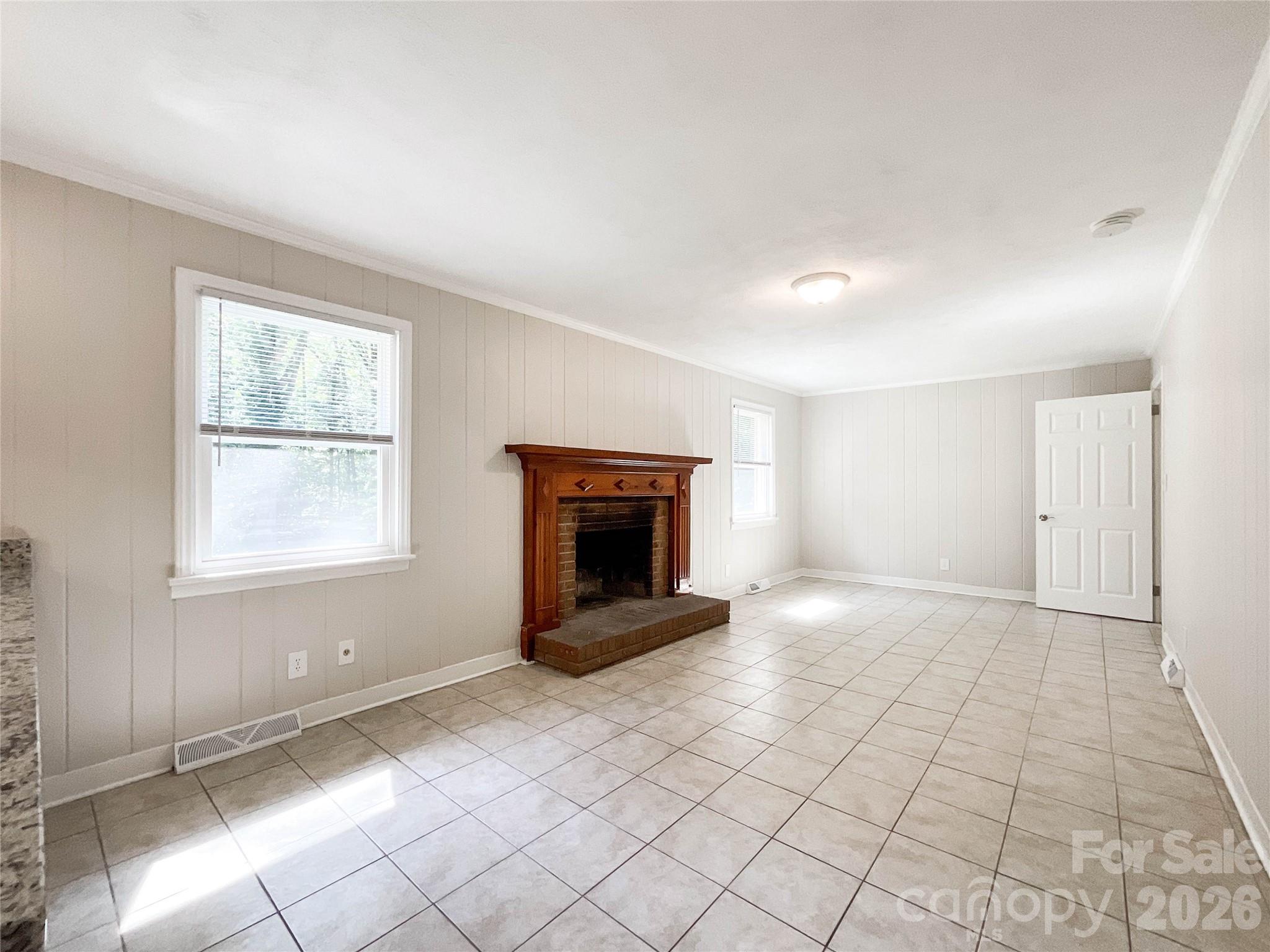 6728 Lakeside Drive — Charlotte
