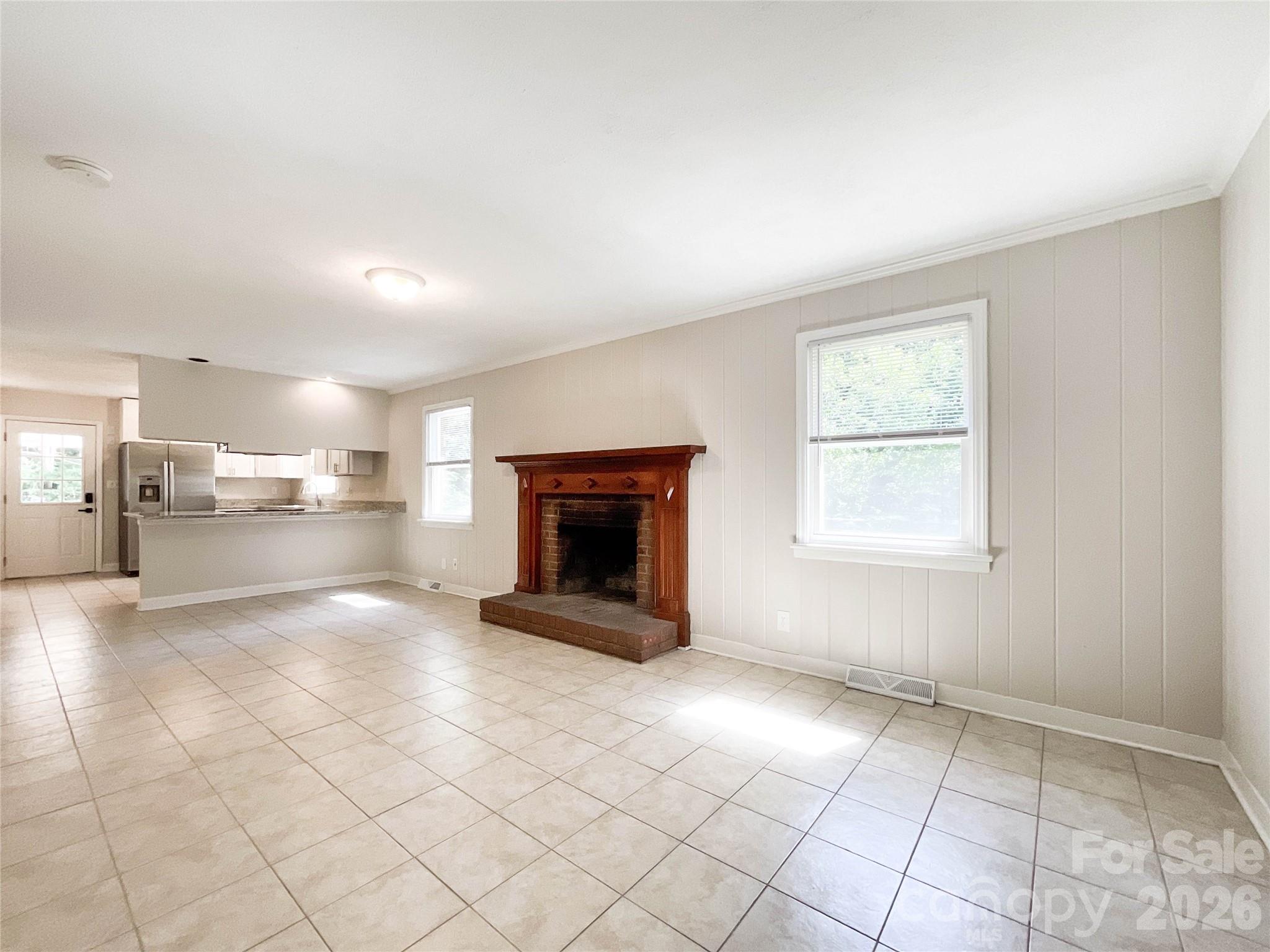 6728 Lakeside Drive — Charlotte