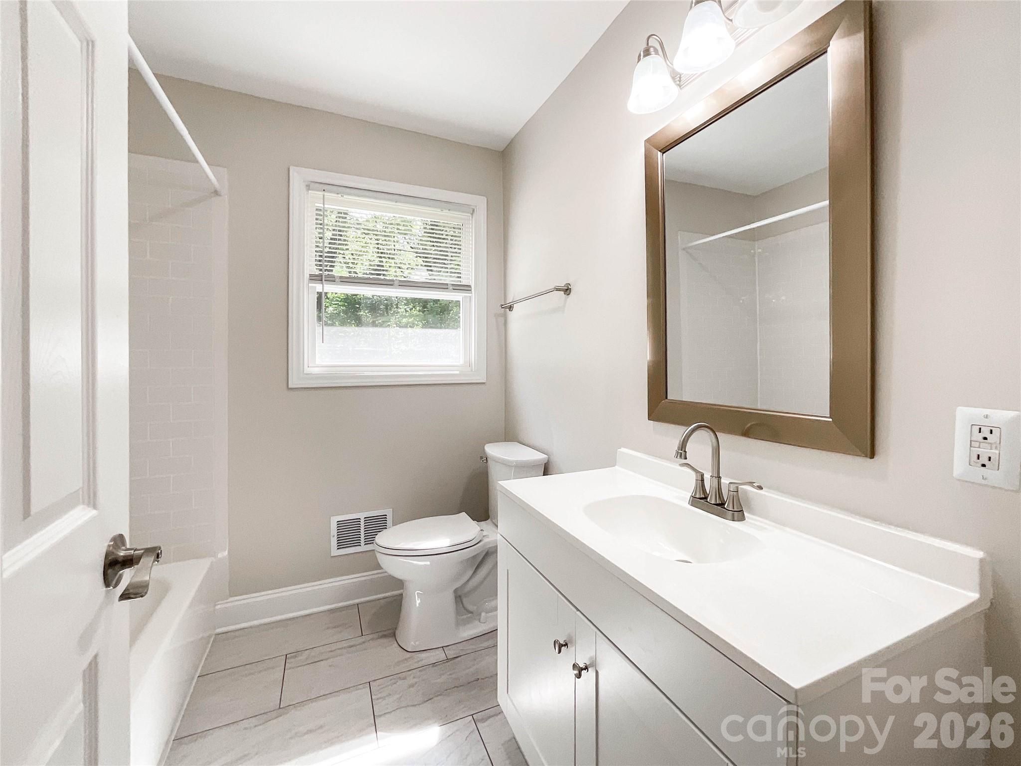6728 Lakeside Drive — Charlotte