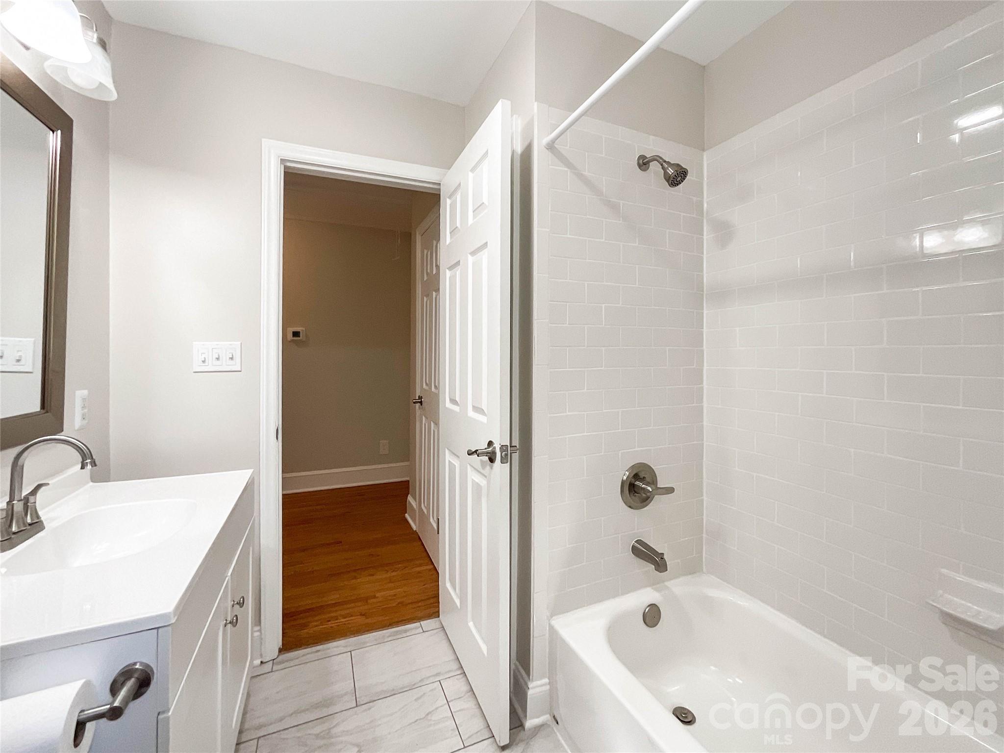 6728 Lakeside Drive — Charlotte