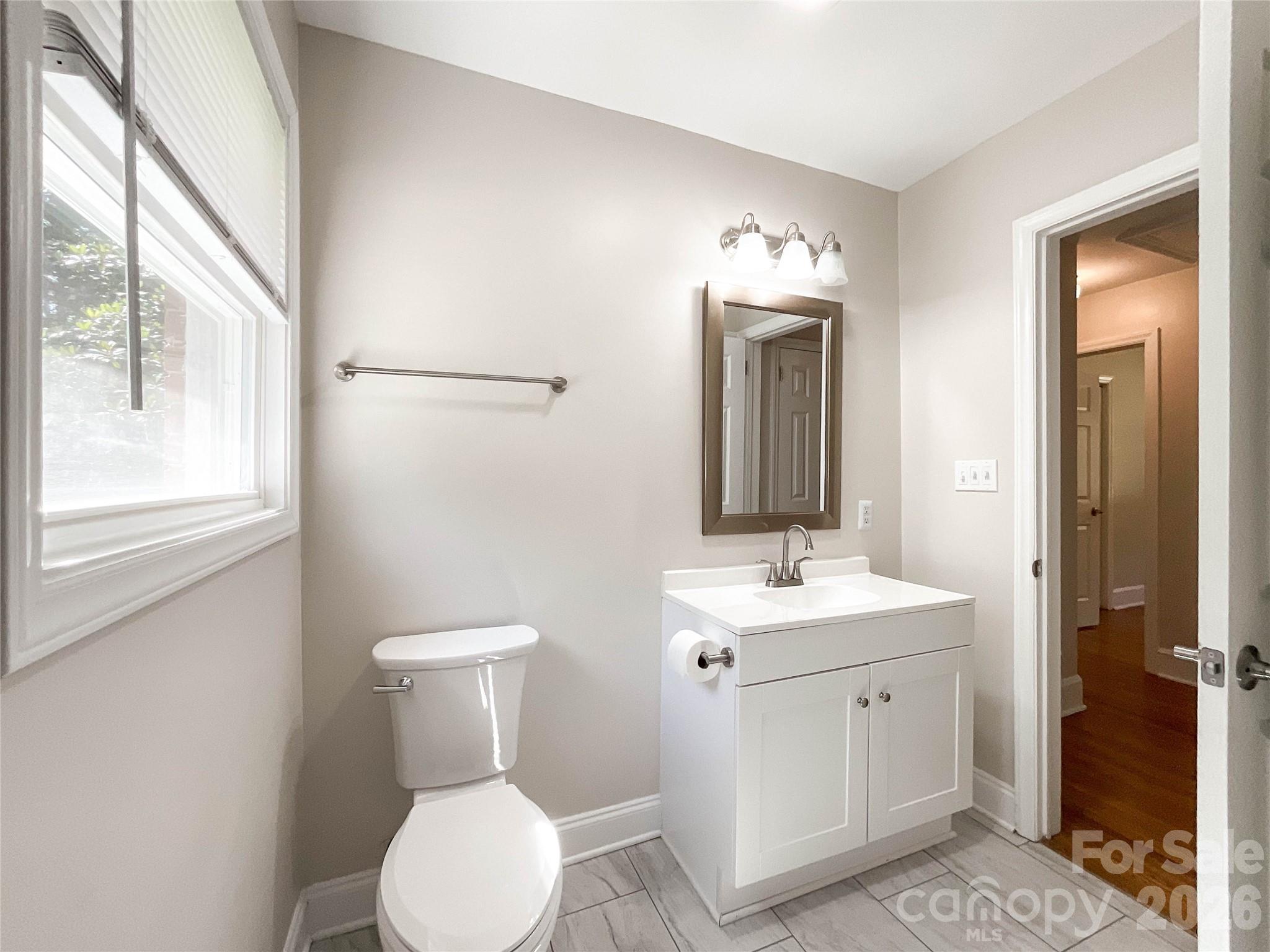 6728 Lakeside Drive — Charlotte