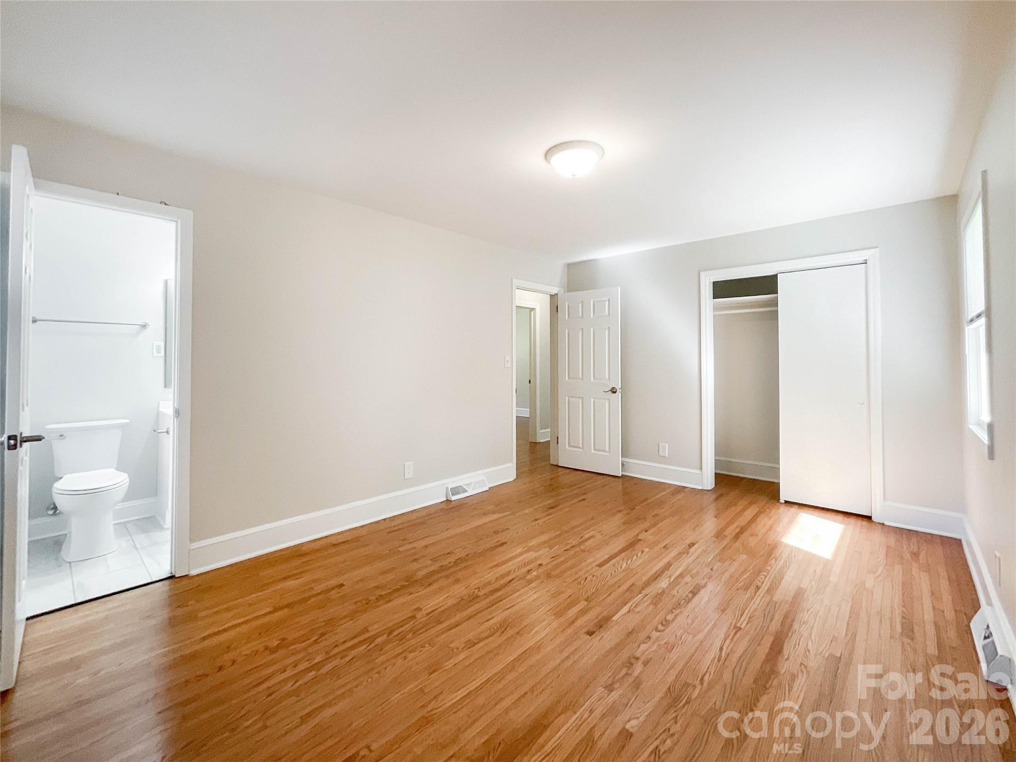 6728 Lakeside Drive — Charlotte