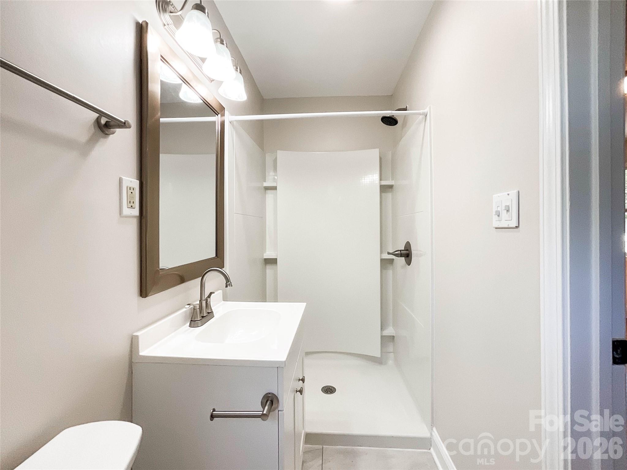 6728 Lakeside Drive — Charlotte