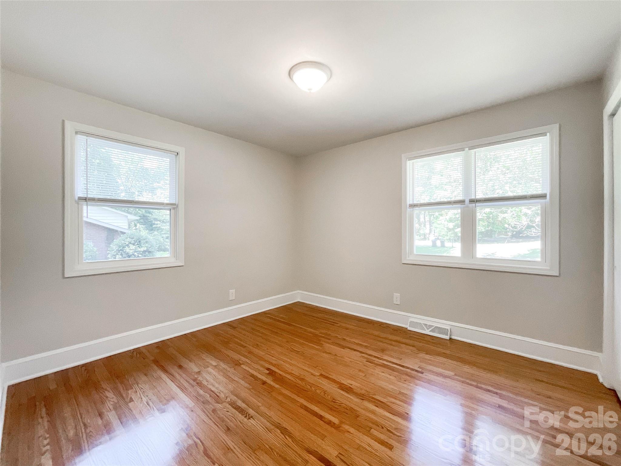 6728 Lakeside Drive — Charlotte