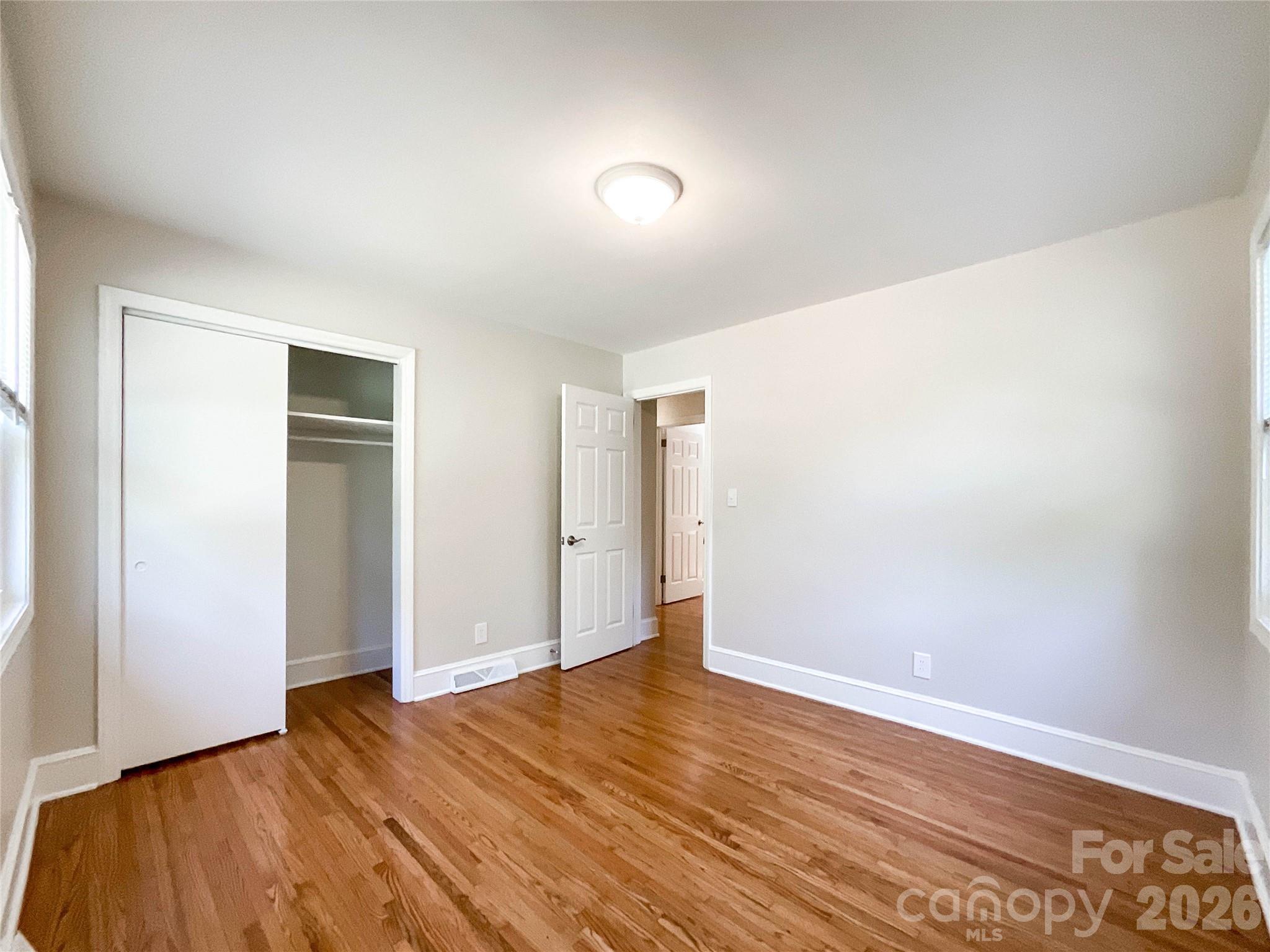 6728 Lakeside Drive — Charlotte