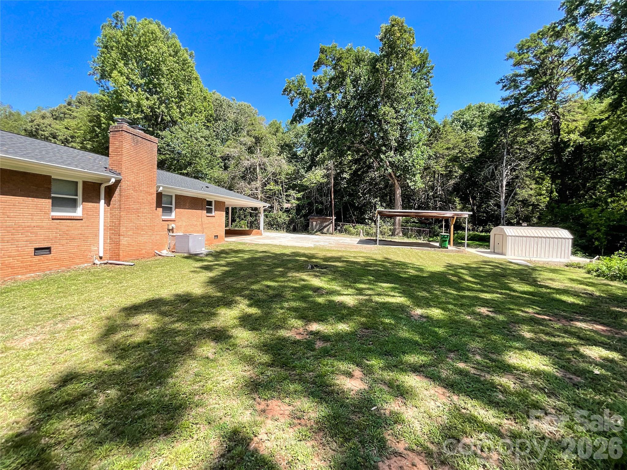 6728 Lakeside Drive — Charlotte