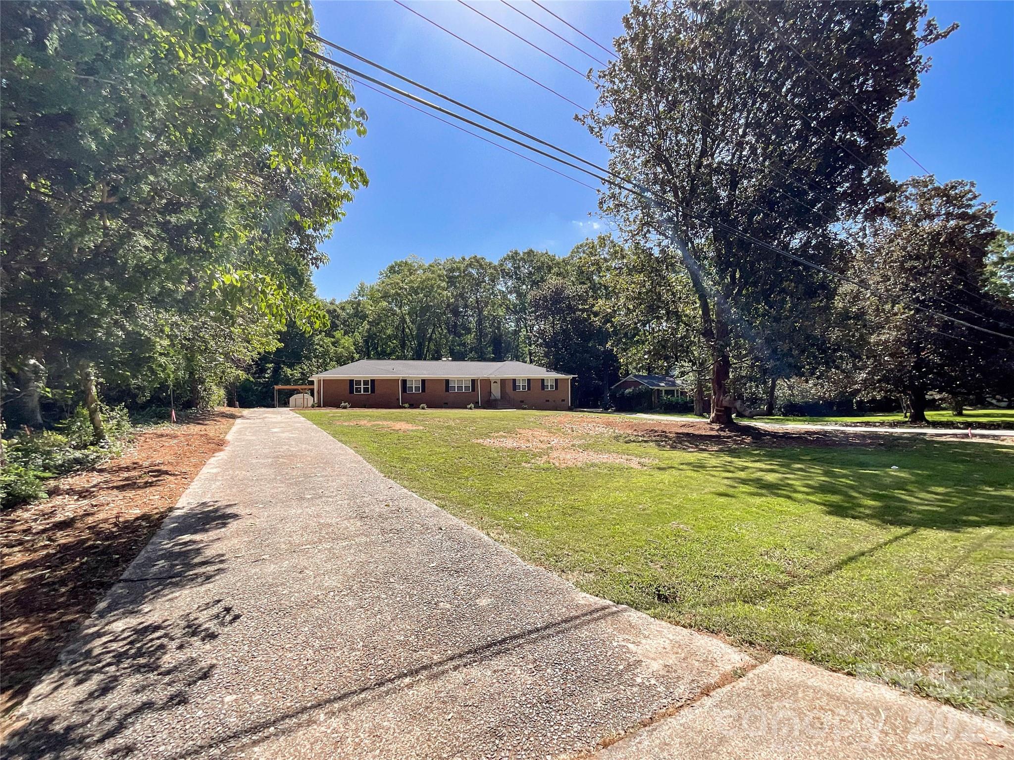 6728 Lakeside Drive — Charlotte