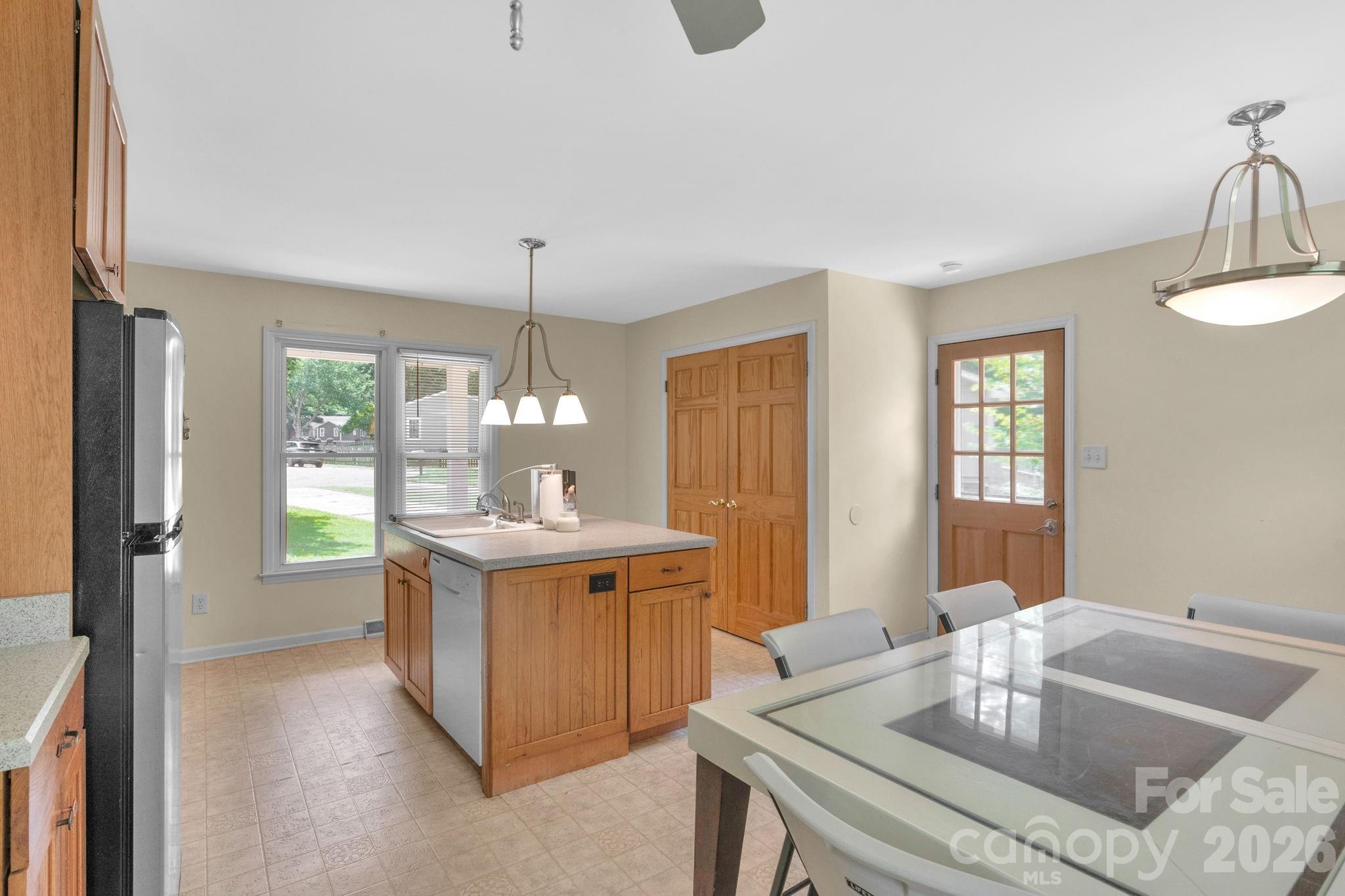 9800 Ordway Court — Charlotte