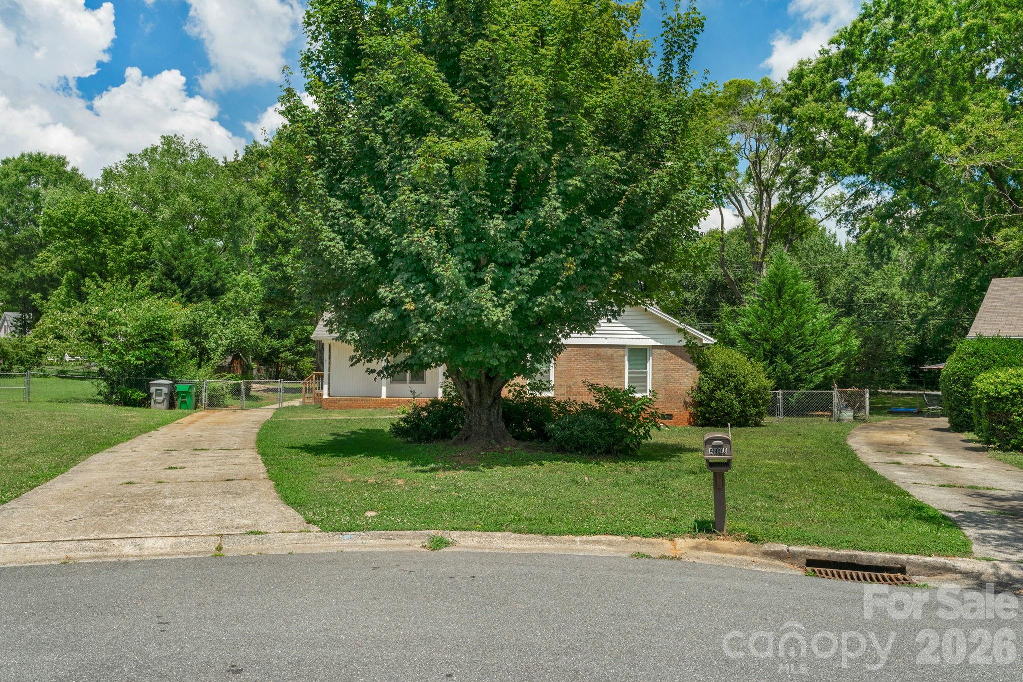 9800 Ordway Court — Charlotte