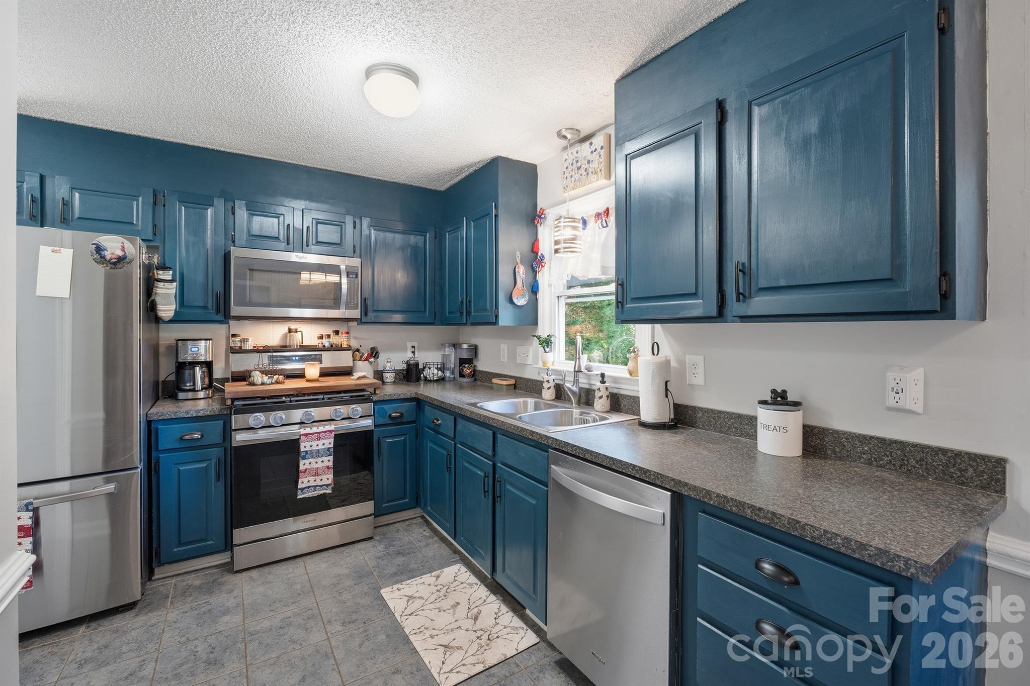 19535 Heartland Street — Cornelius