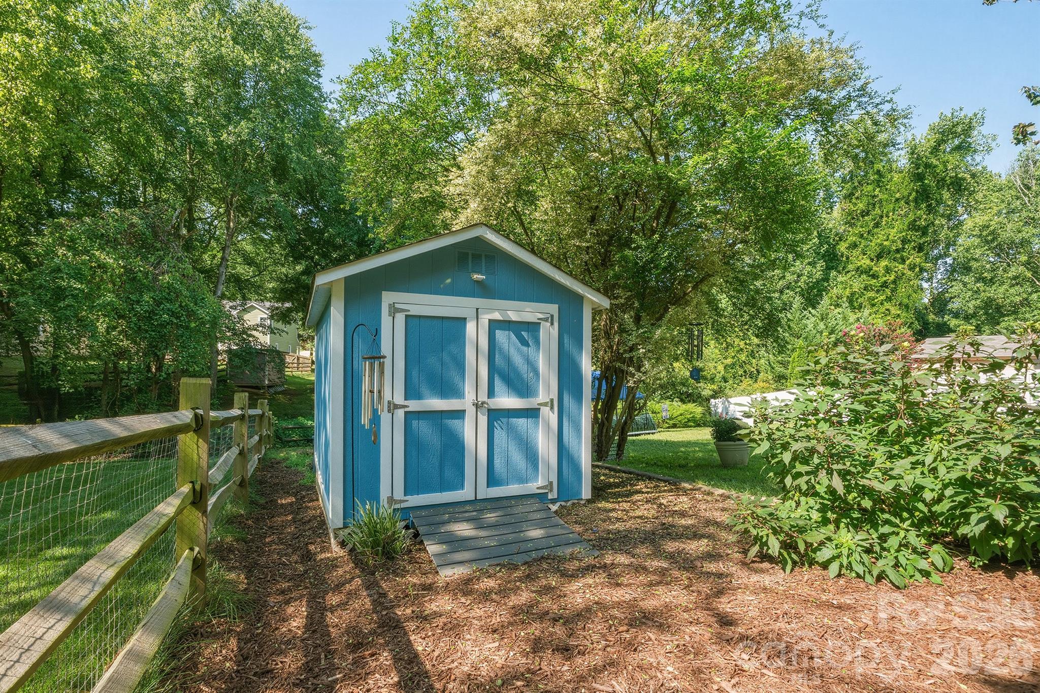 19535 Heartland Street — Cornelius