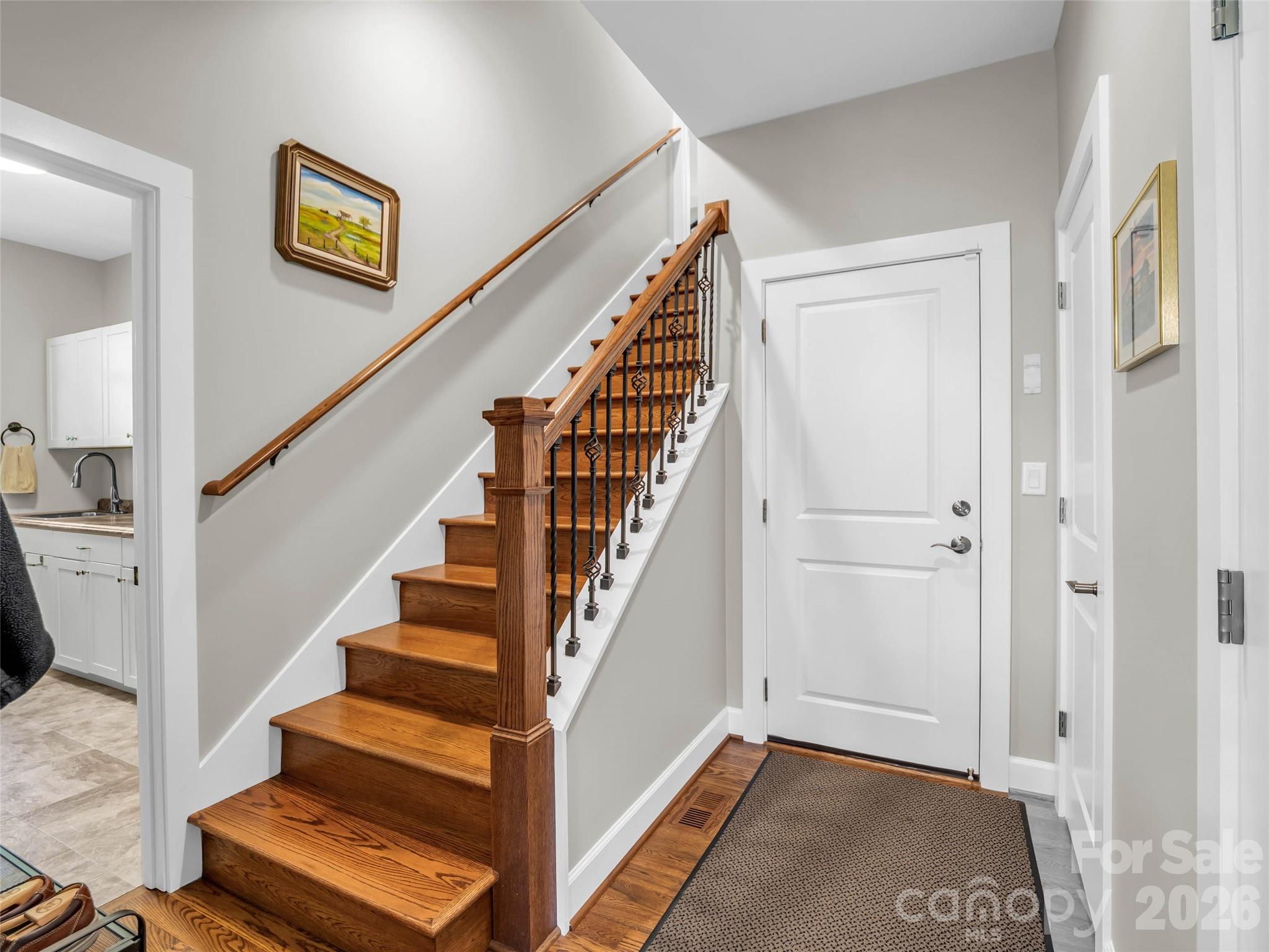 930 Big Raven Lane — Saluda