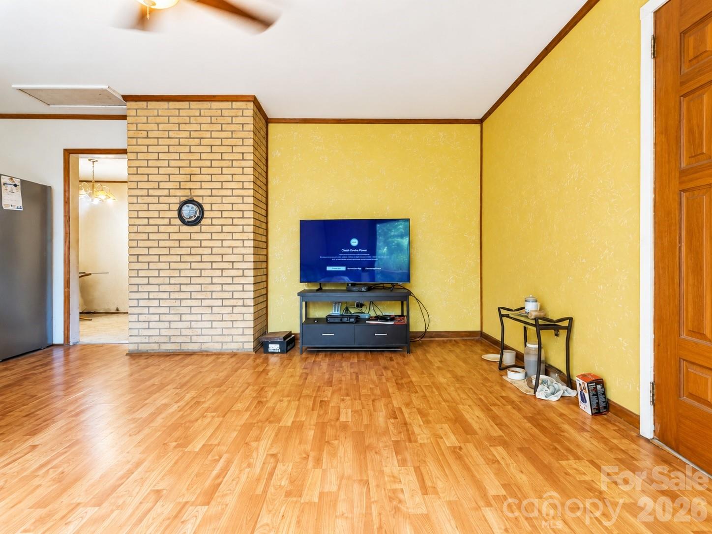128 E Hilltop Drive — Gastonia