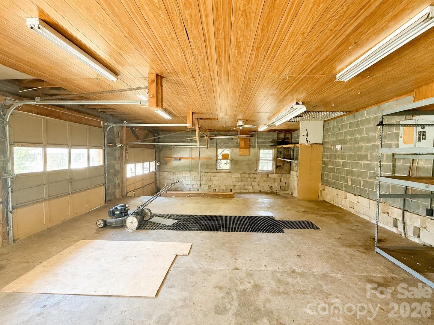 128 E Hilltop Drive — Gastonia