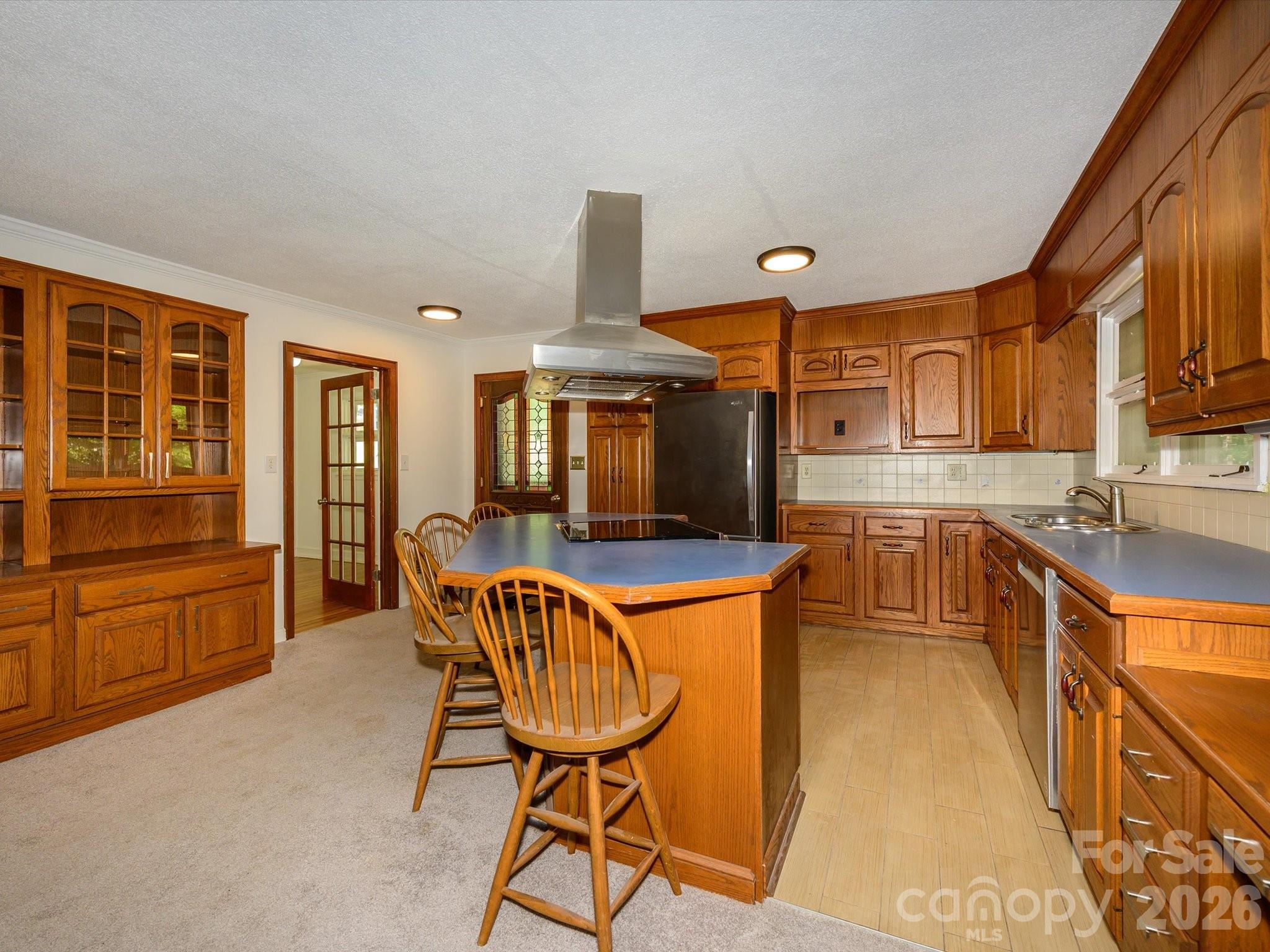 688 Grandview Drive NE — Concord