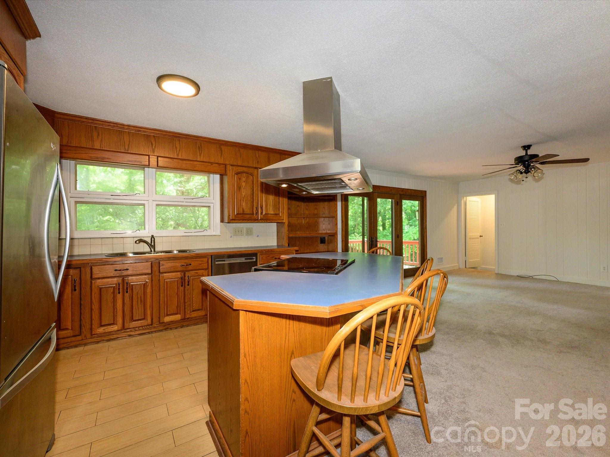 688 Grandview Drive NE — Concord