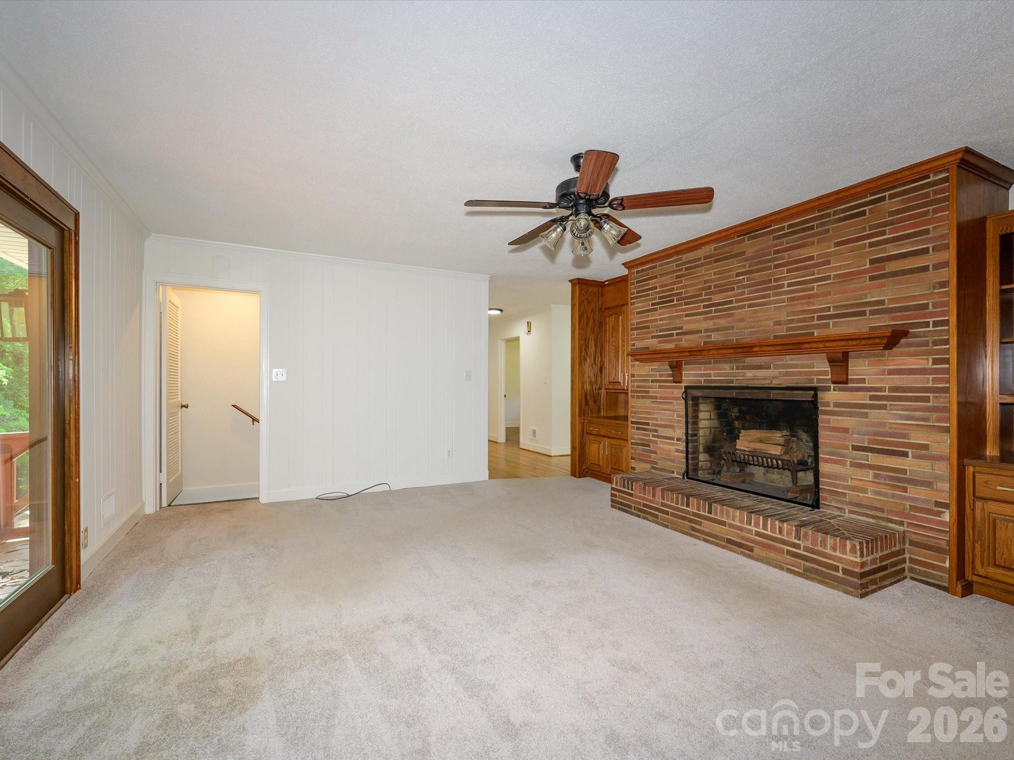 688 Grandview Drive NE — Concord