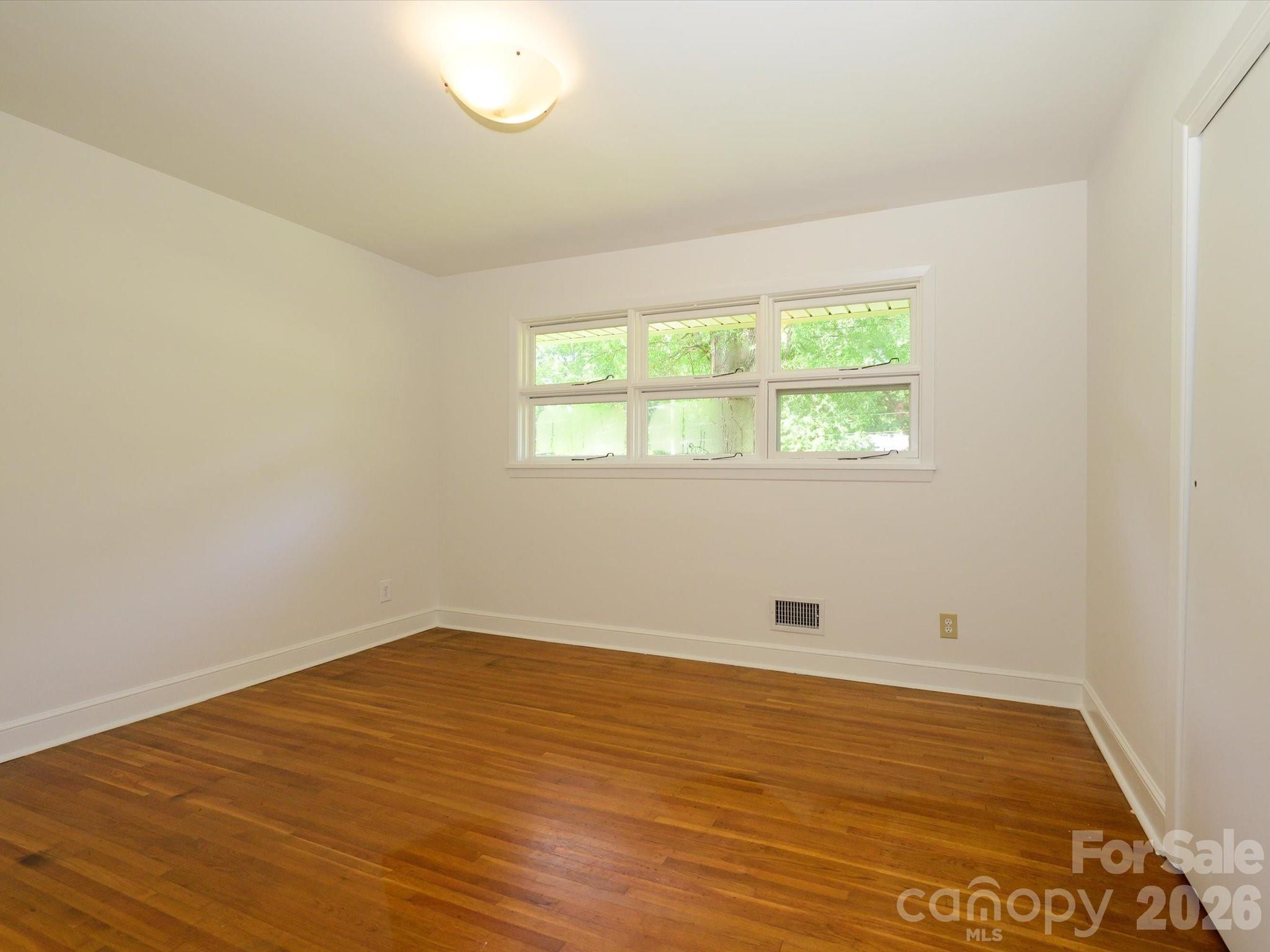 688 Grandview Drive NE — Concord